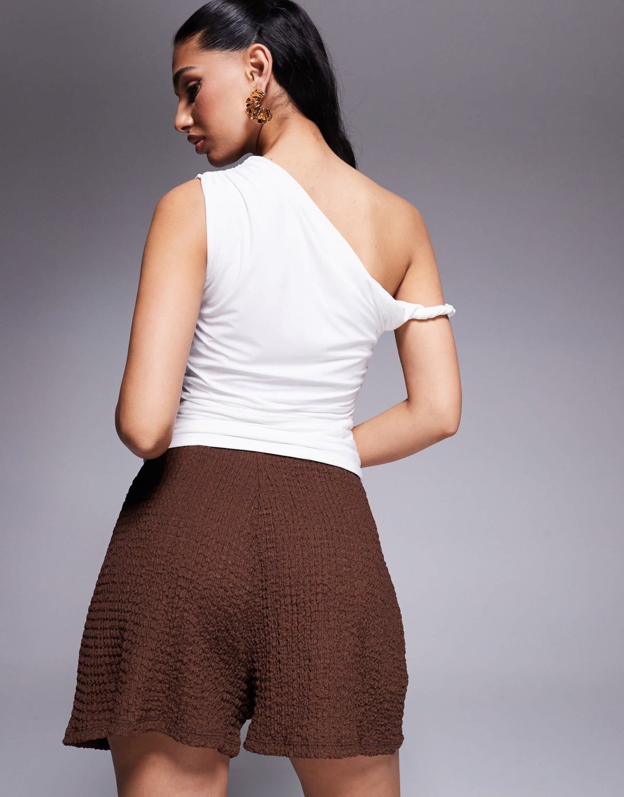 ASOS DESIGN textured shorts in chocolate - ASOS Sample Sale