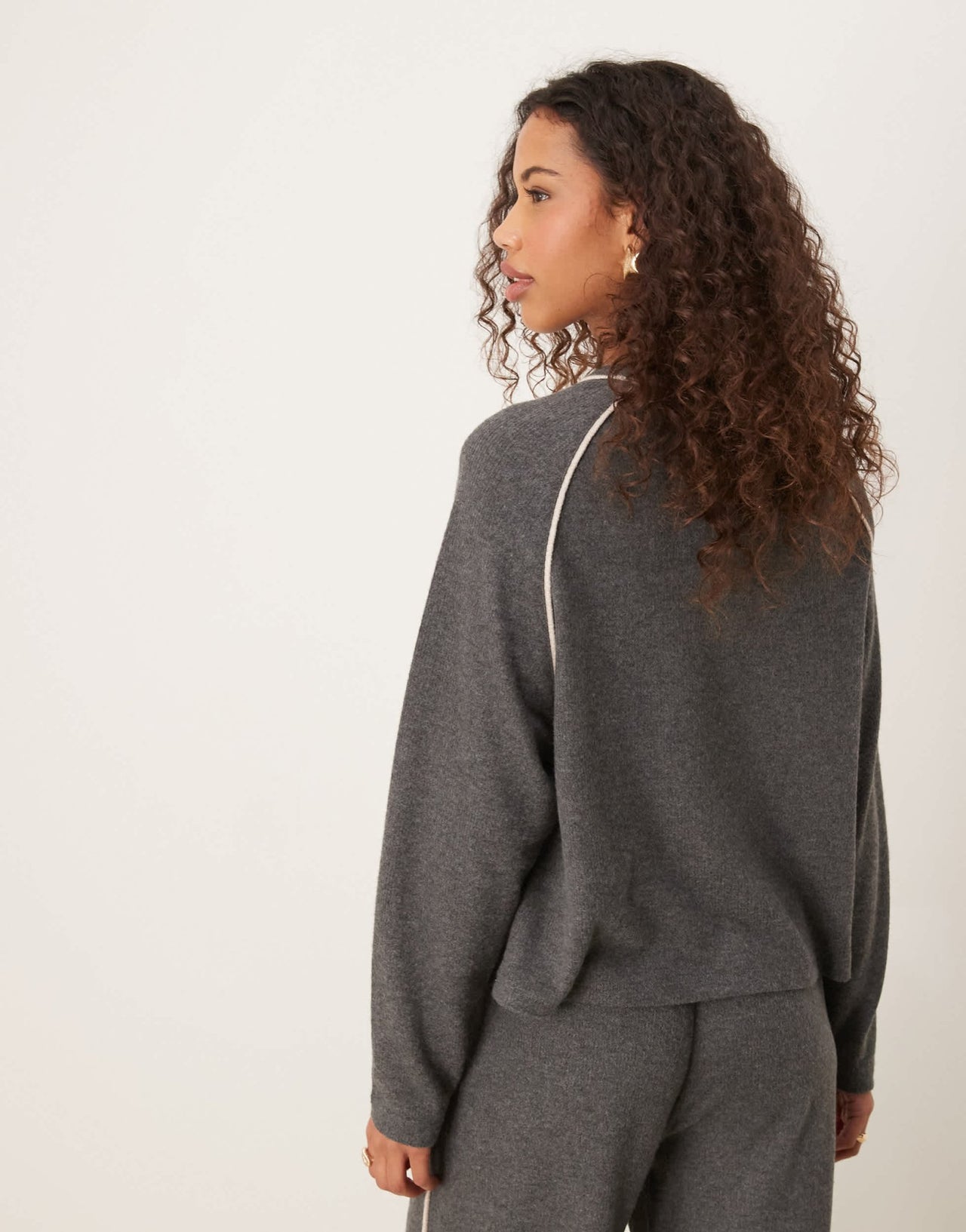 ASOS DESIGN tipping crew neck long sleeve super soft top in grey - ASOS Sample Sale