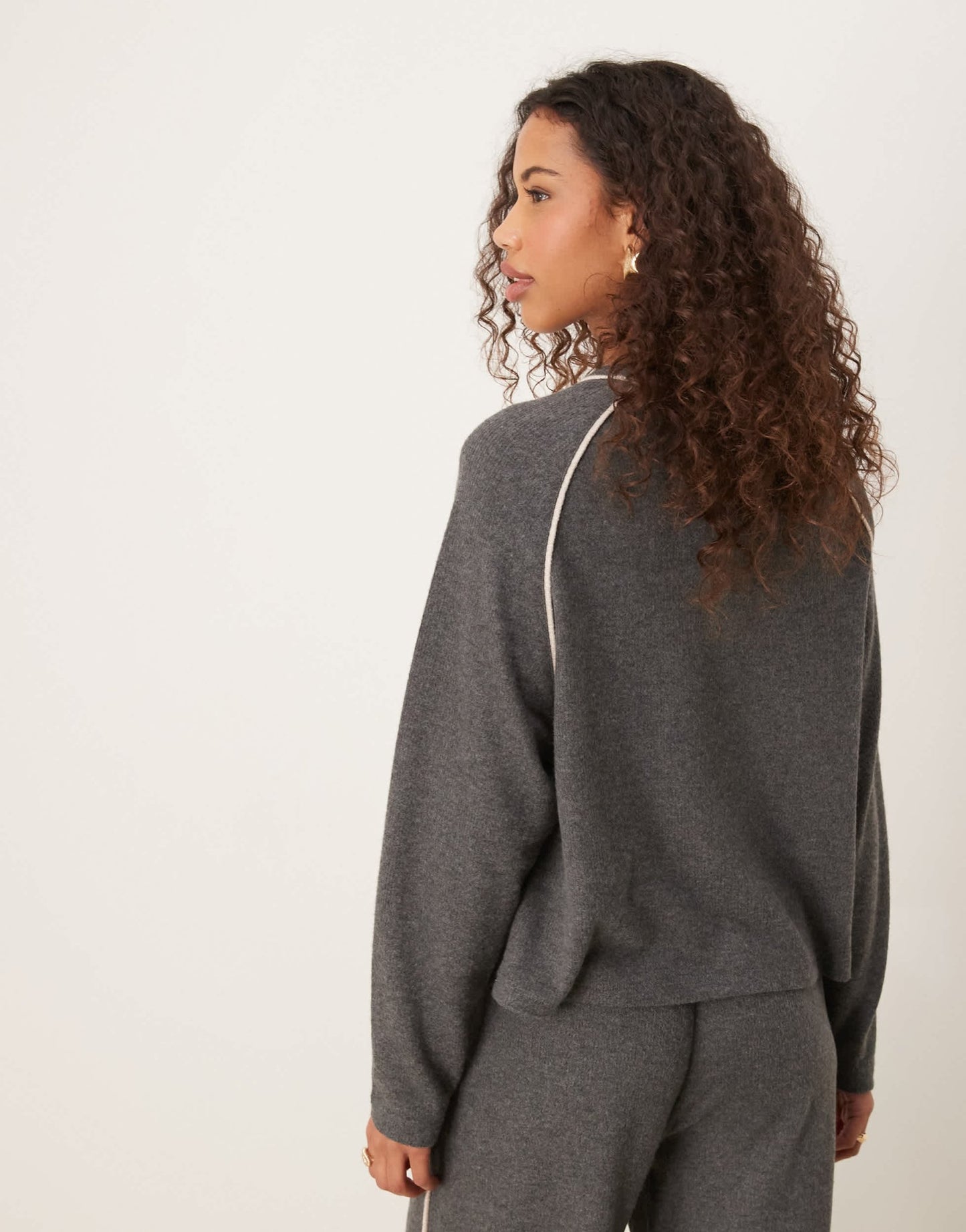 ASOS DESIGN tipping crew neck long sleeve super soft top in grey - ASOS Sample Sale