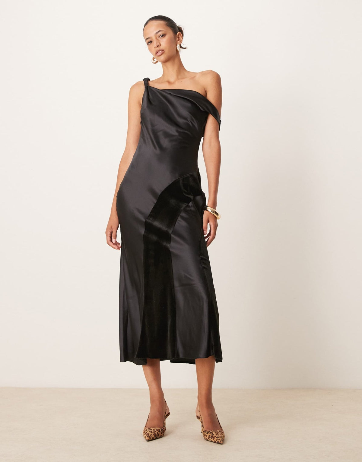 ASOS DESIGN twist off shoulder midi dress in velvet and satin in black - ASOS Sample Sale