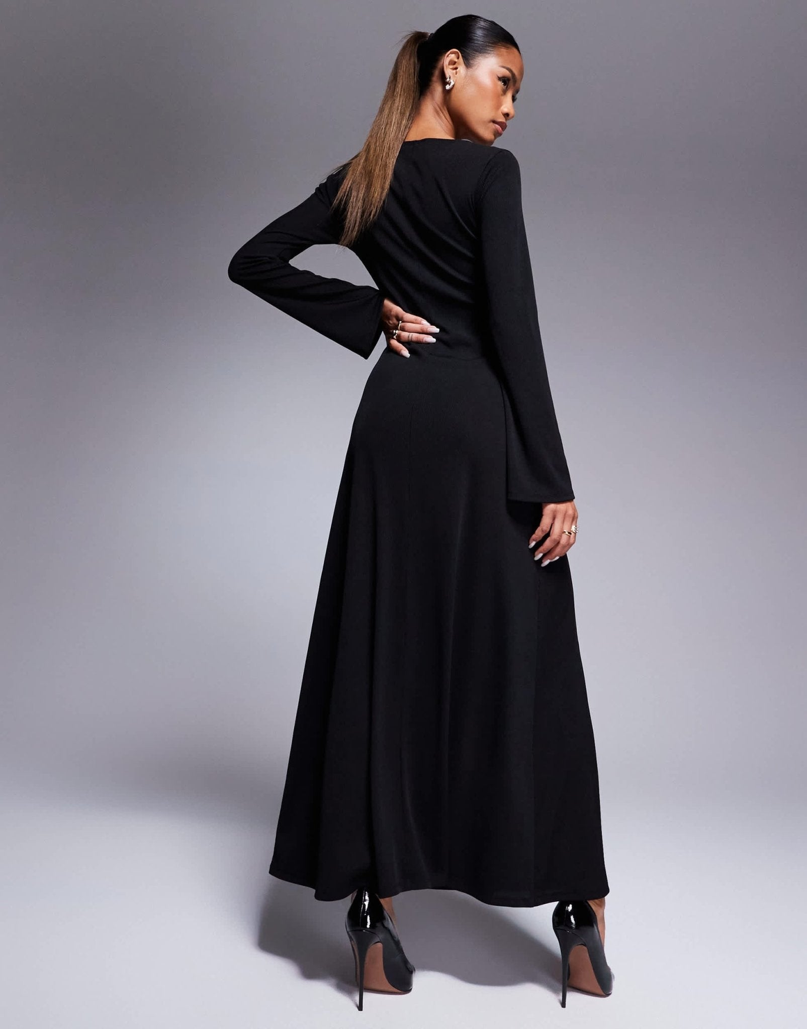 ASOS DESIGN v-neck soft flare ribbed maxi dress in black ASOS Sample Sale ASOS DESIGN v-neck soft flare ribbed maxi dress in black ASOS Sample Sale