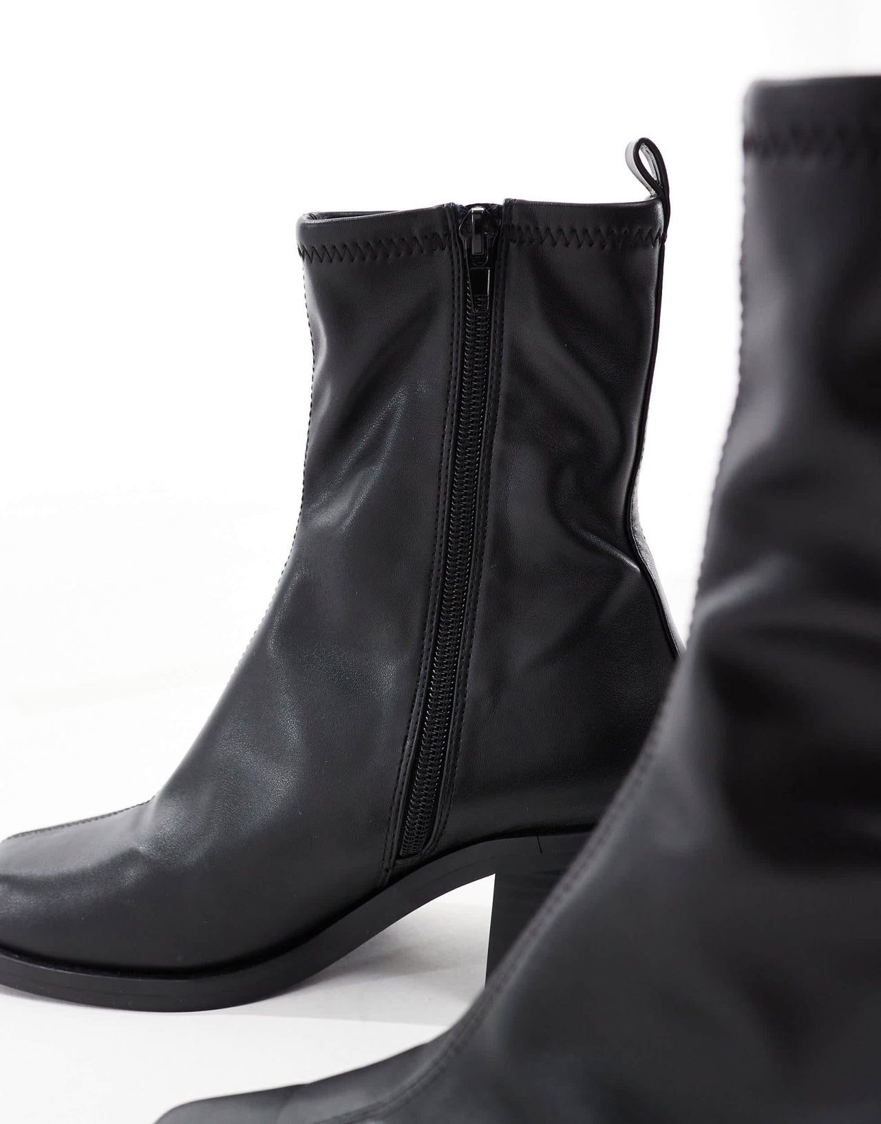 ASOS DESIGN Wide Fit Ranger smart mid - heel boots in black - ASOS Sample Sale
