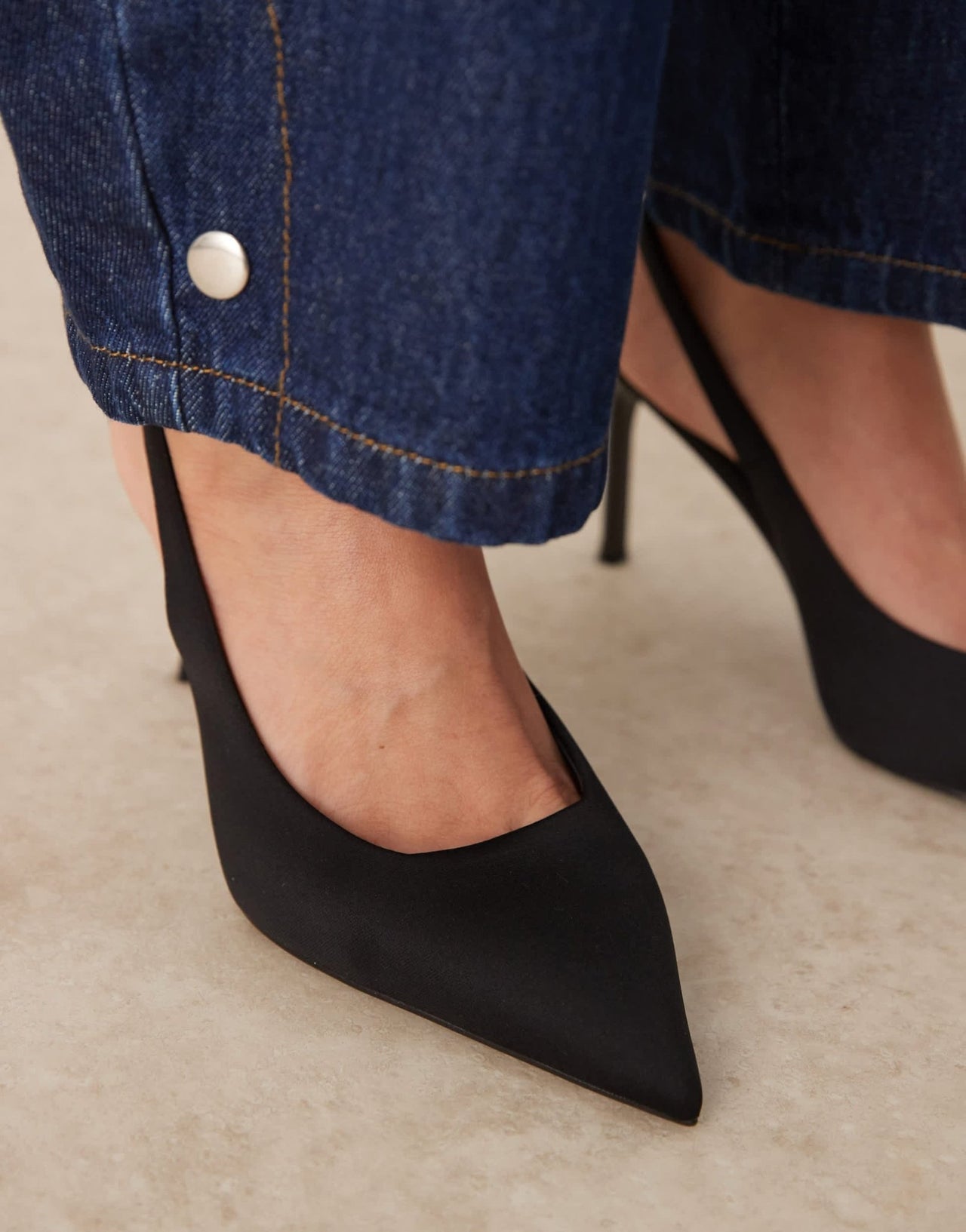 ASOS DESIGN Wide Fit Spicy slingback stiletto mid shoes in black - ASOS Sample Sale