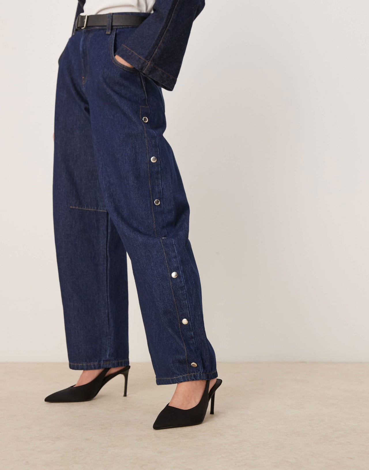 ASOS DESIGN Wide Fit Spicy slingback stiletto mid shoes in black - ASOS Sample Sale