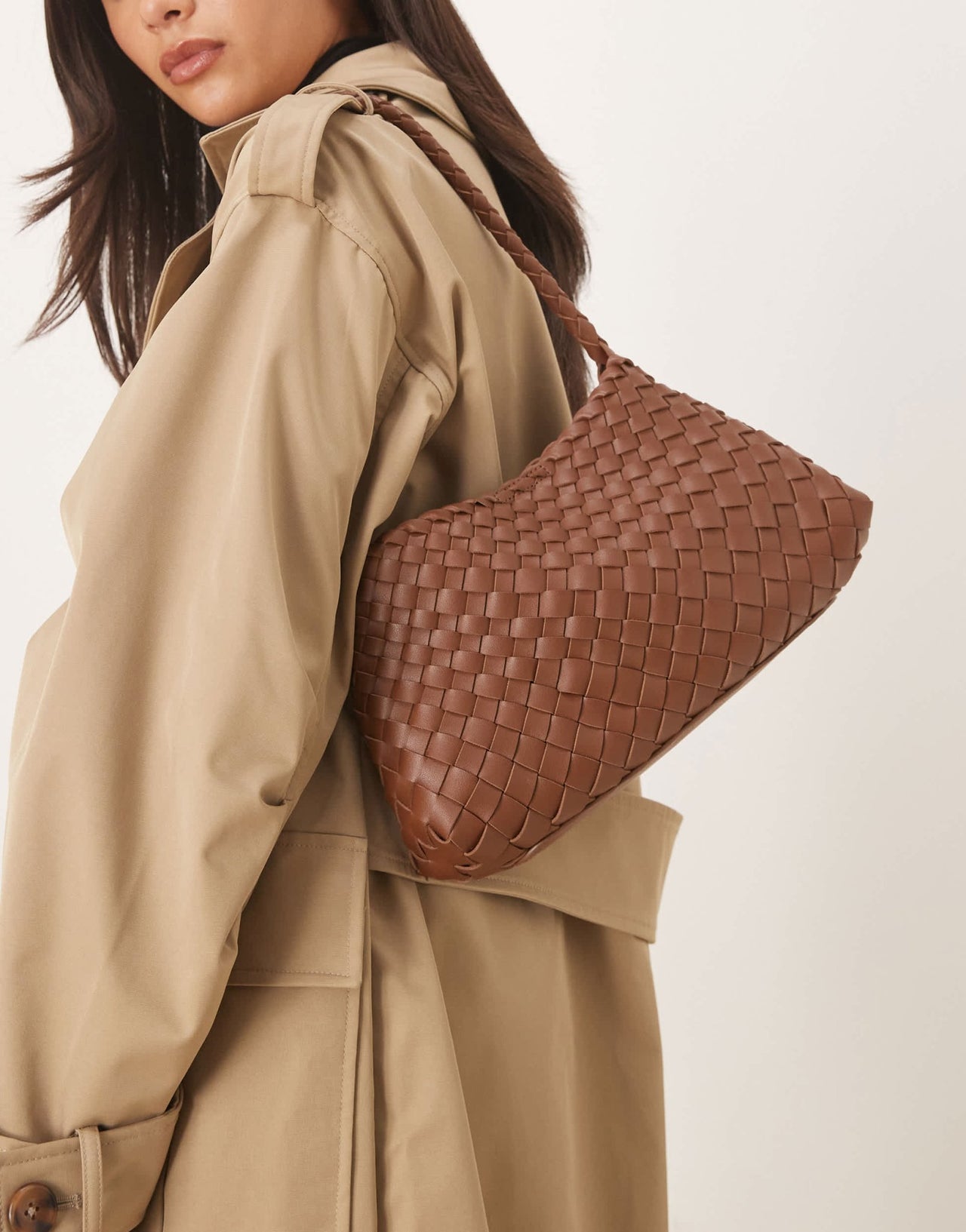 ASOS DESIGN woven trapeze shoulder bag in brown - ASOS Sample Sale