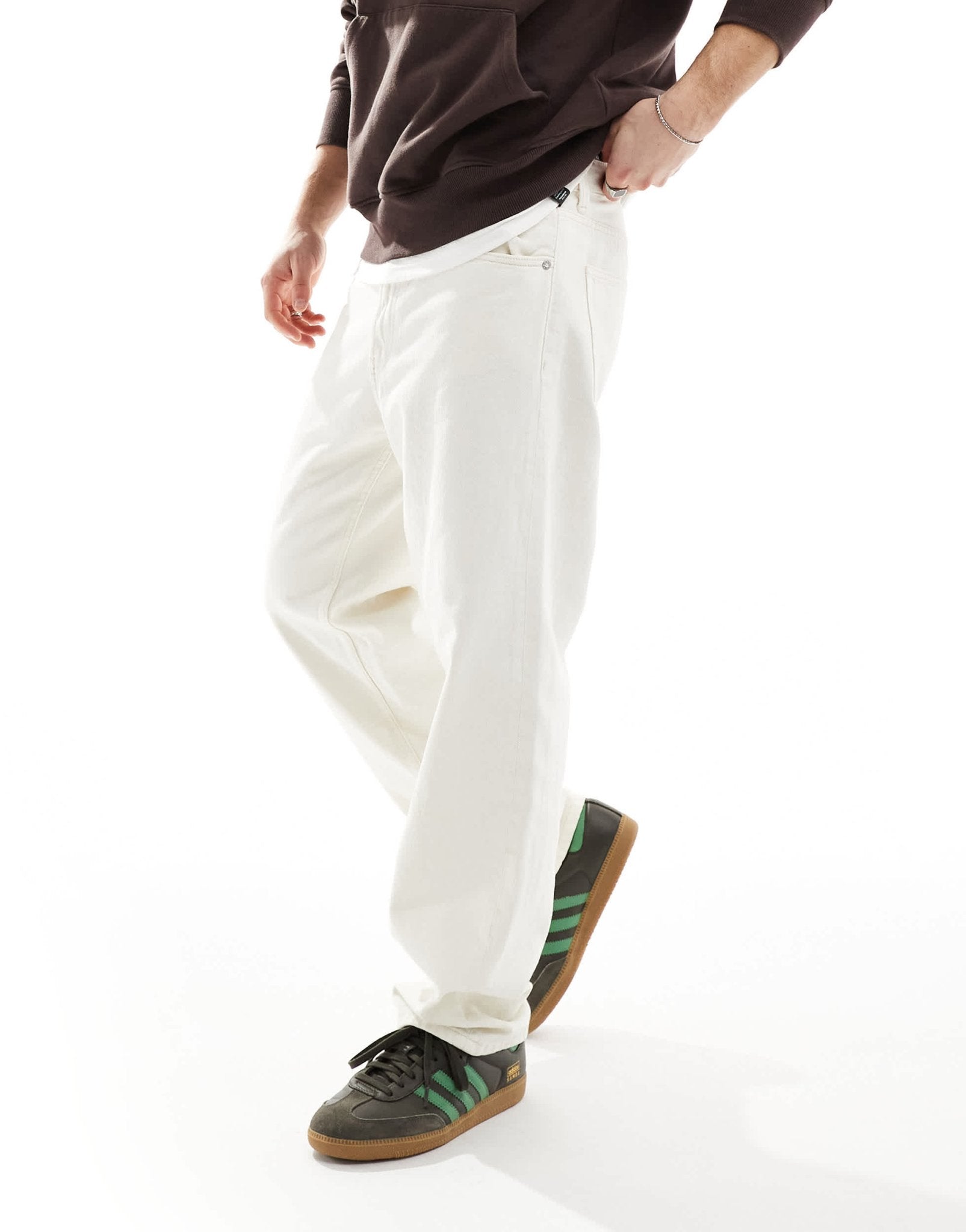 Bershka 90s straight jean in ecru - ASOS Sample Sale