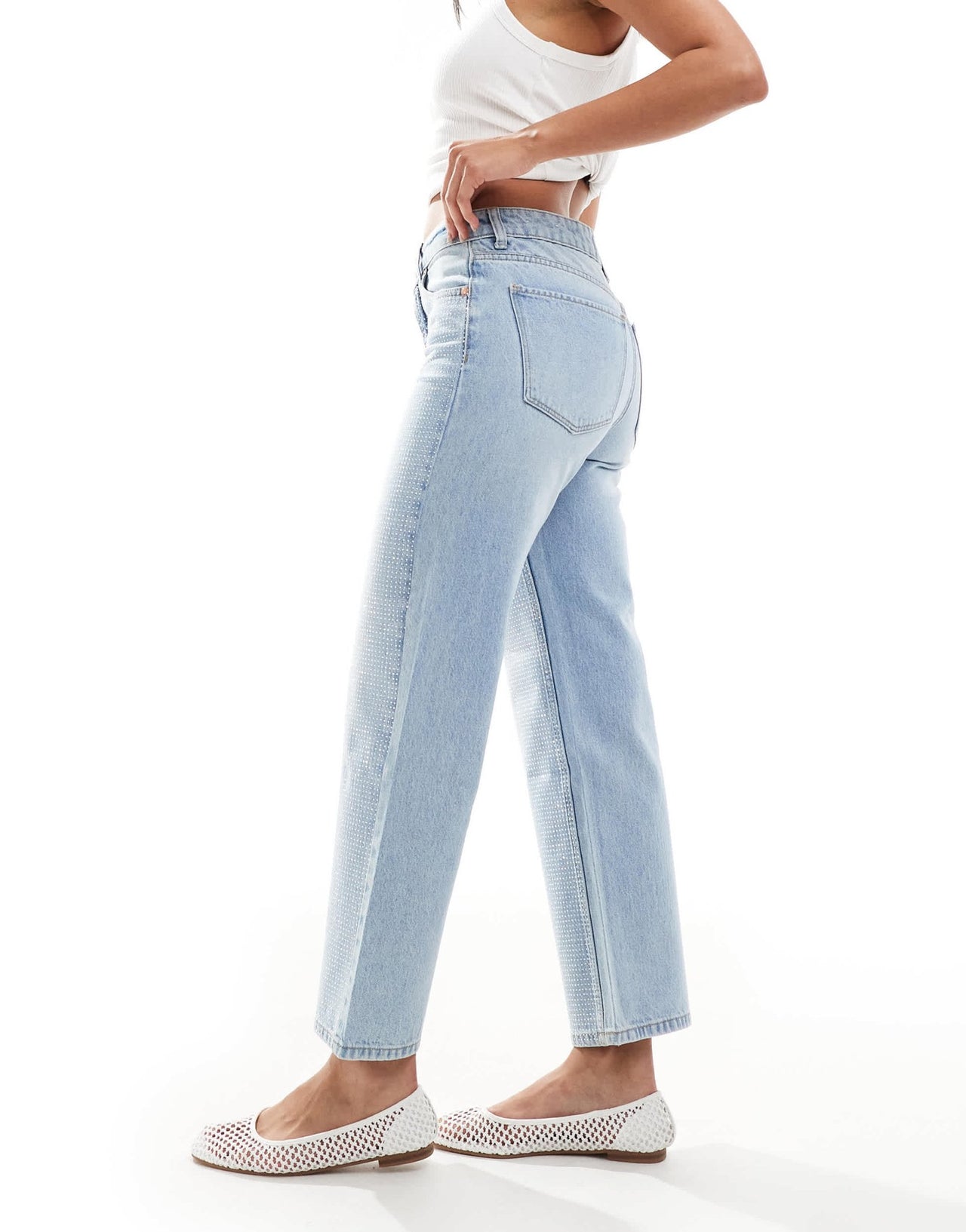 Bershka ankle length straight wide leg jeans in mid wash - ASOS Sample Sale
