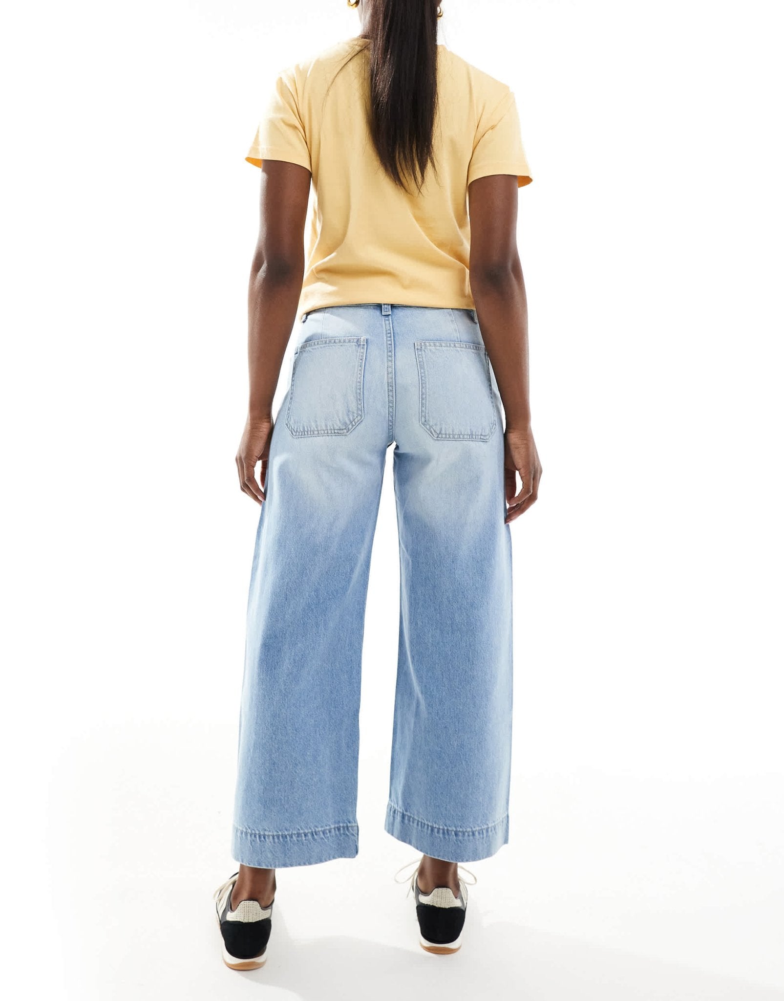 Bershka ankle length wide leg jeans in mid wash - ASOS Sample Sale