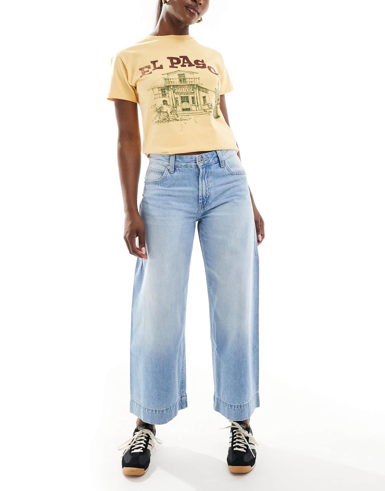 Bershka ankle length wide leg jeans in mid wash - ASOS Sample Sale