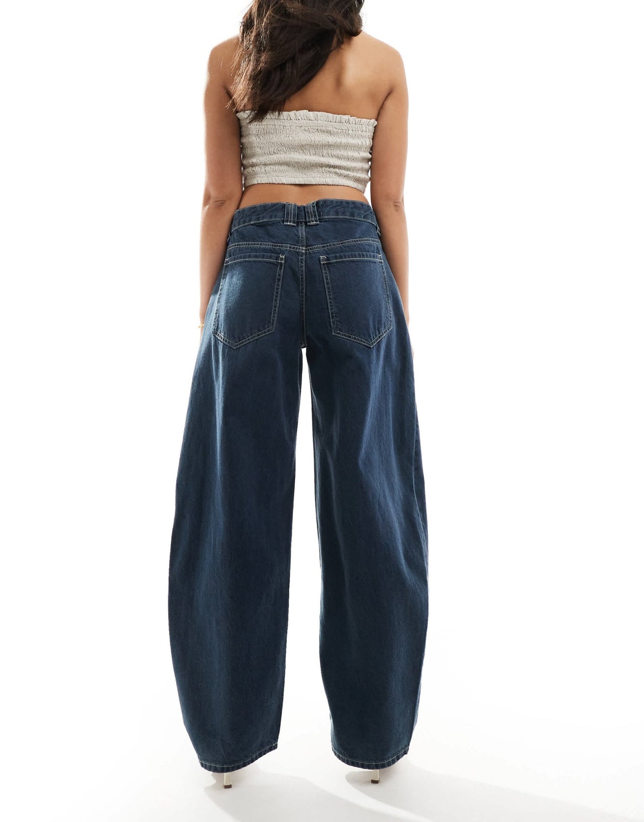 Bershka baggy balloon leg jeans in dark blue - ASOS Sample Sale