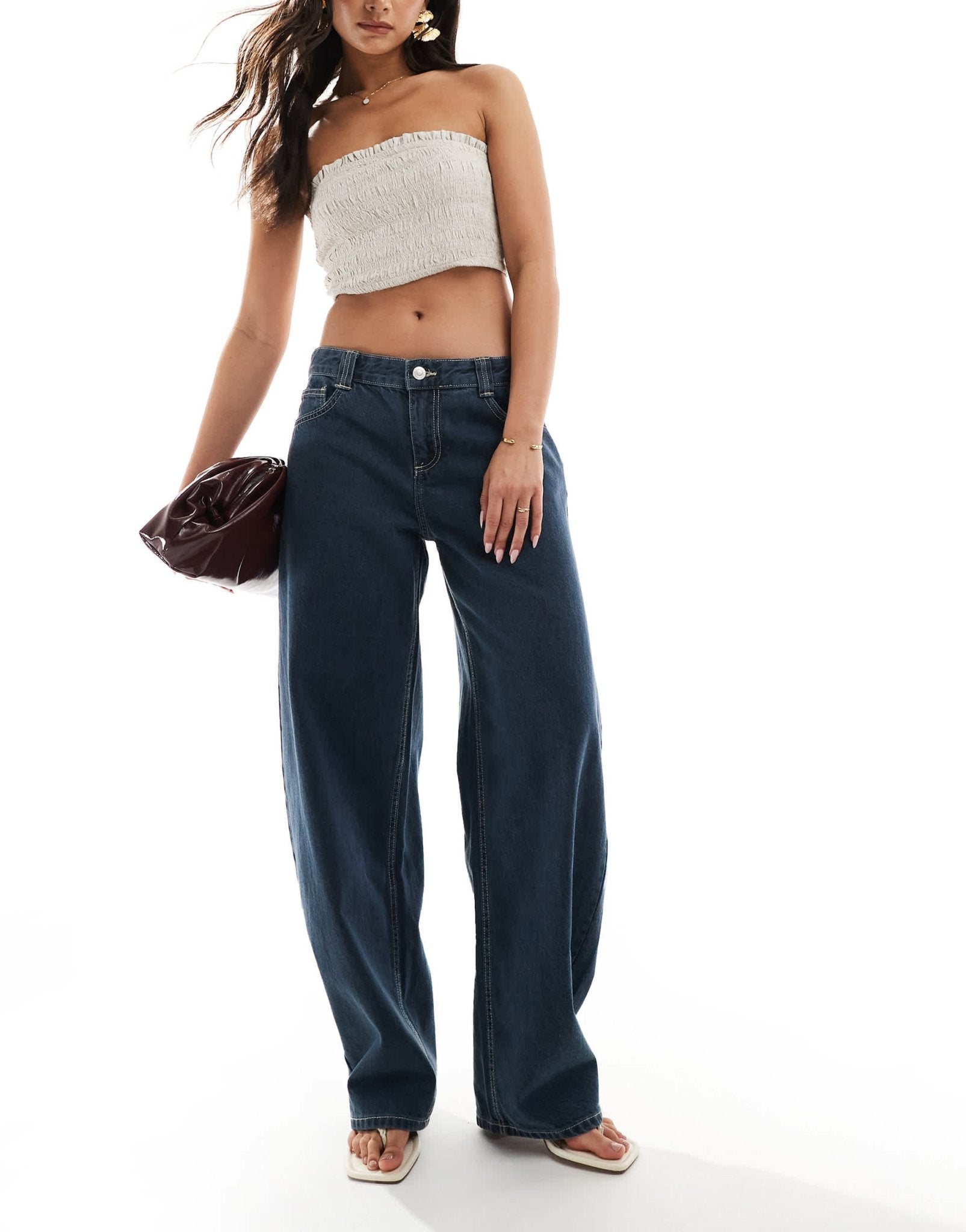 Bershka baggy balloon leg jeans in dark blue - ASOS Sample Sale