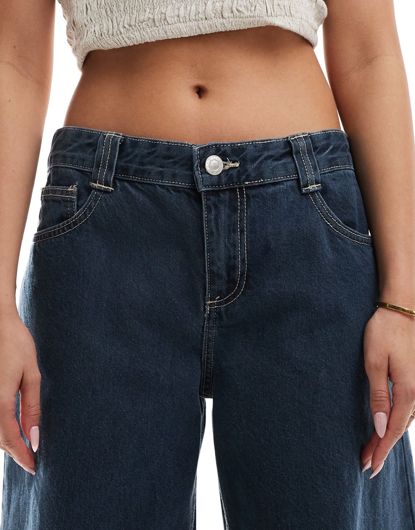Bershka baggy balloon leg jeans in dark blue - ASOS Sample Sale