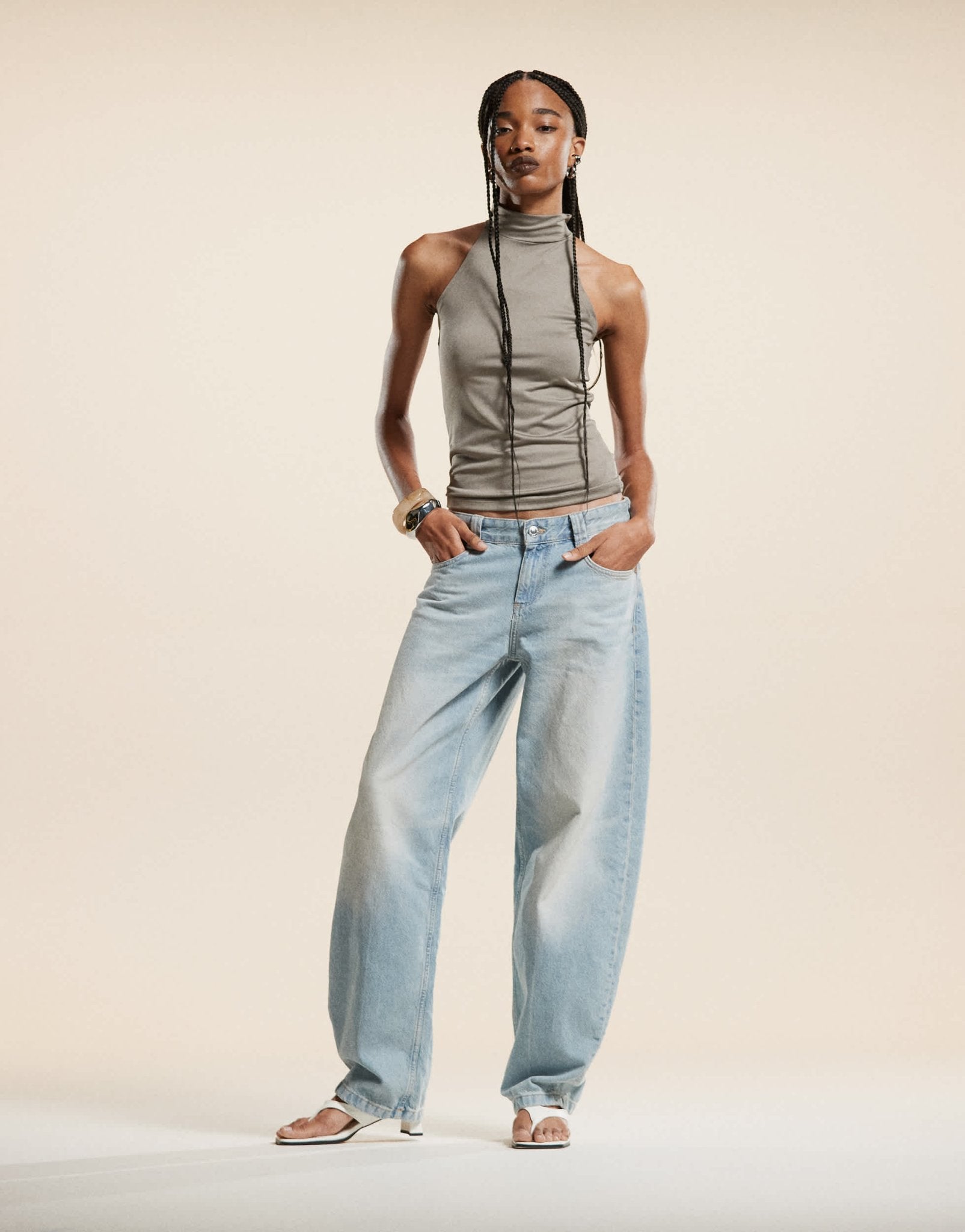 Bershka baggy balloon leg jeans in light dirty wash blue - ASOS Sample Sale