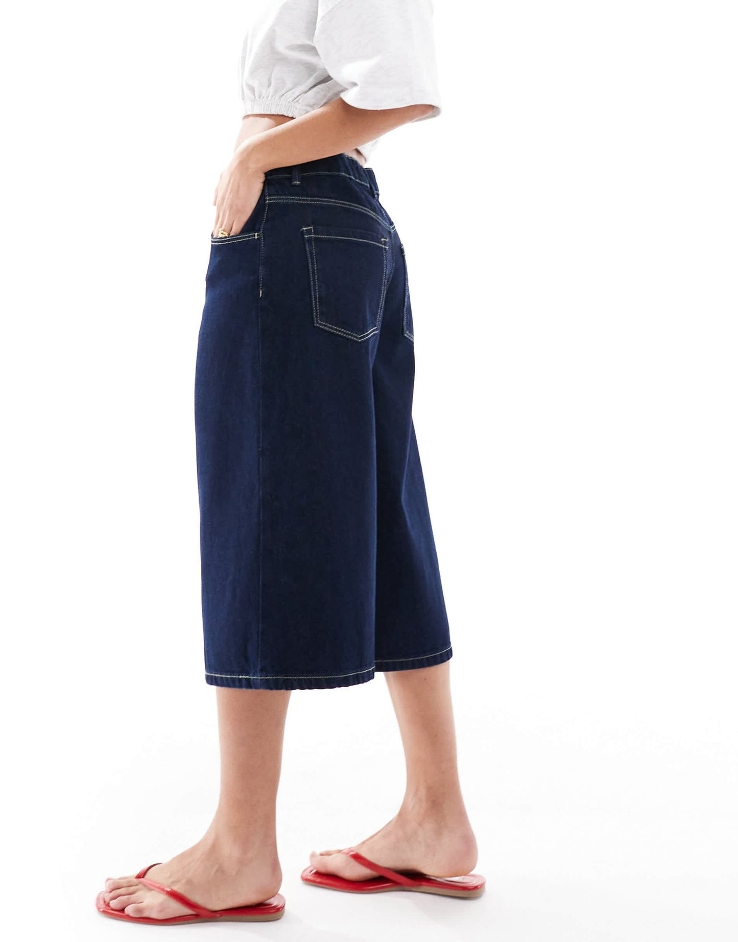 Bershka baggy denim jorts in authentic indigo - ASOS Sample Sale