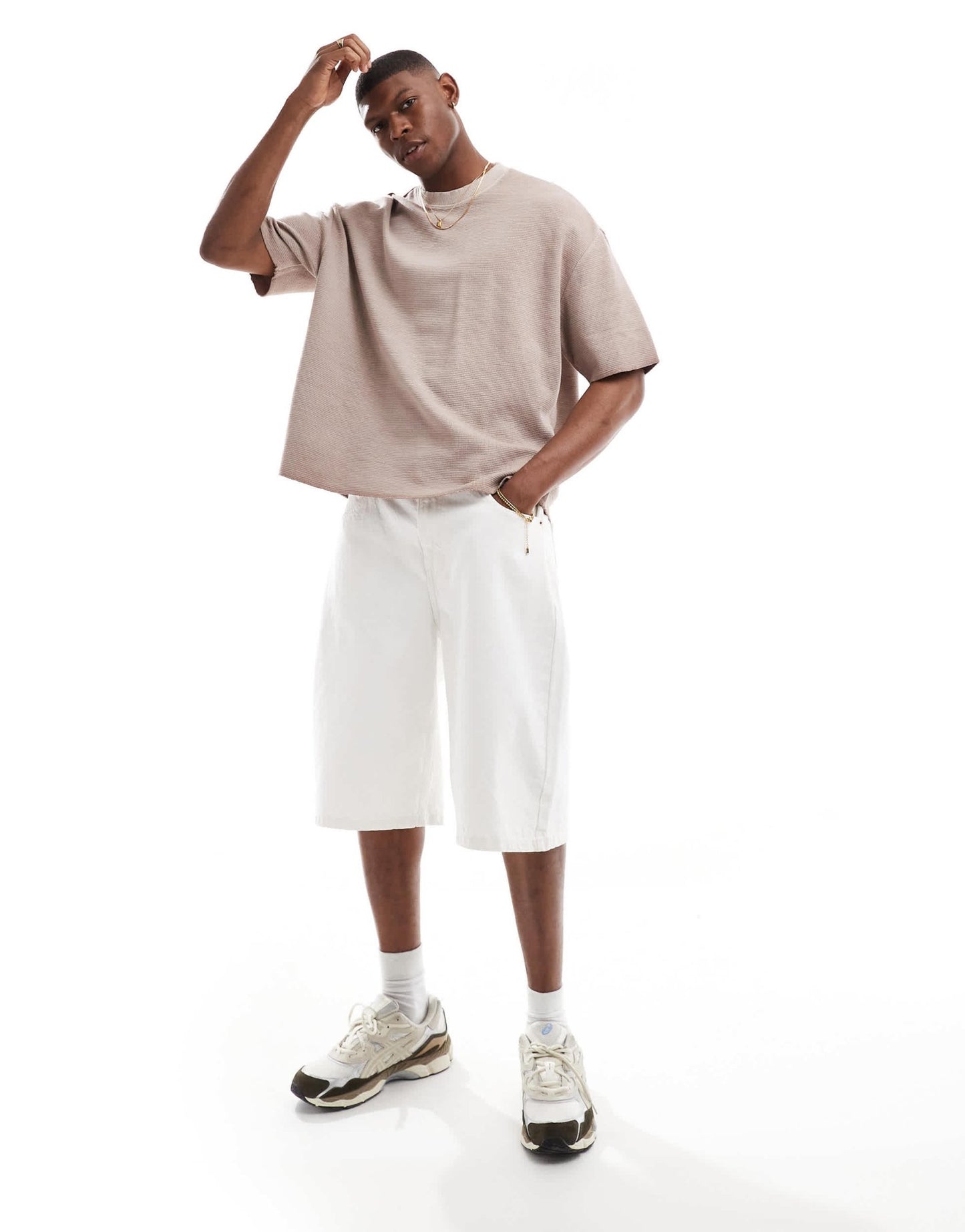Bershka baggy denim short in ecru - ASOS Sample Sale