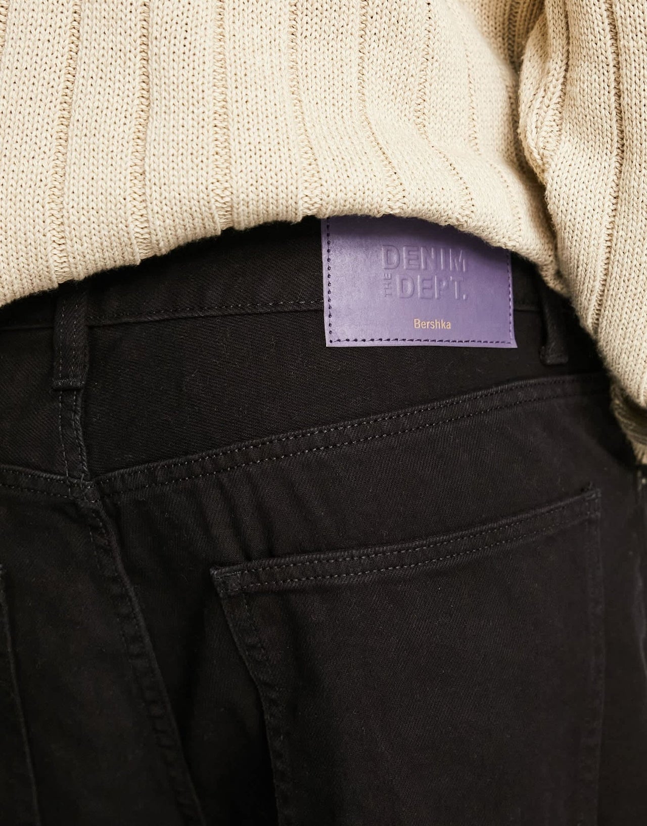 Bershka baggy fit jeans in black - ASOS Sample Sale