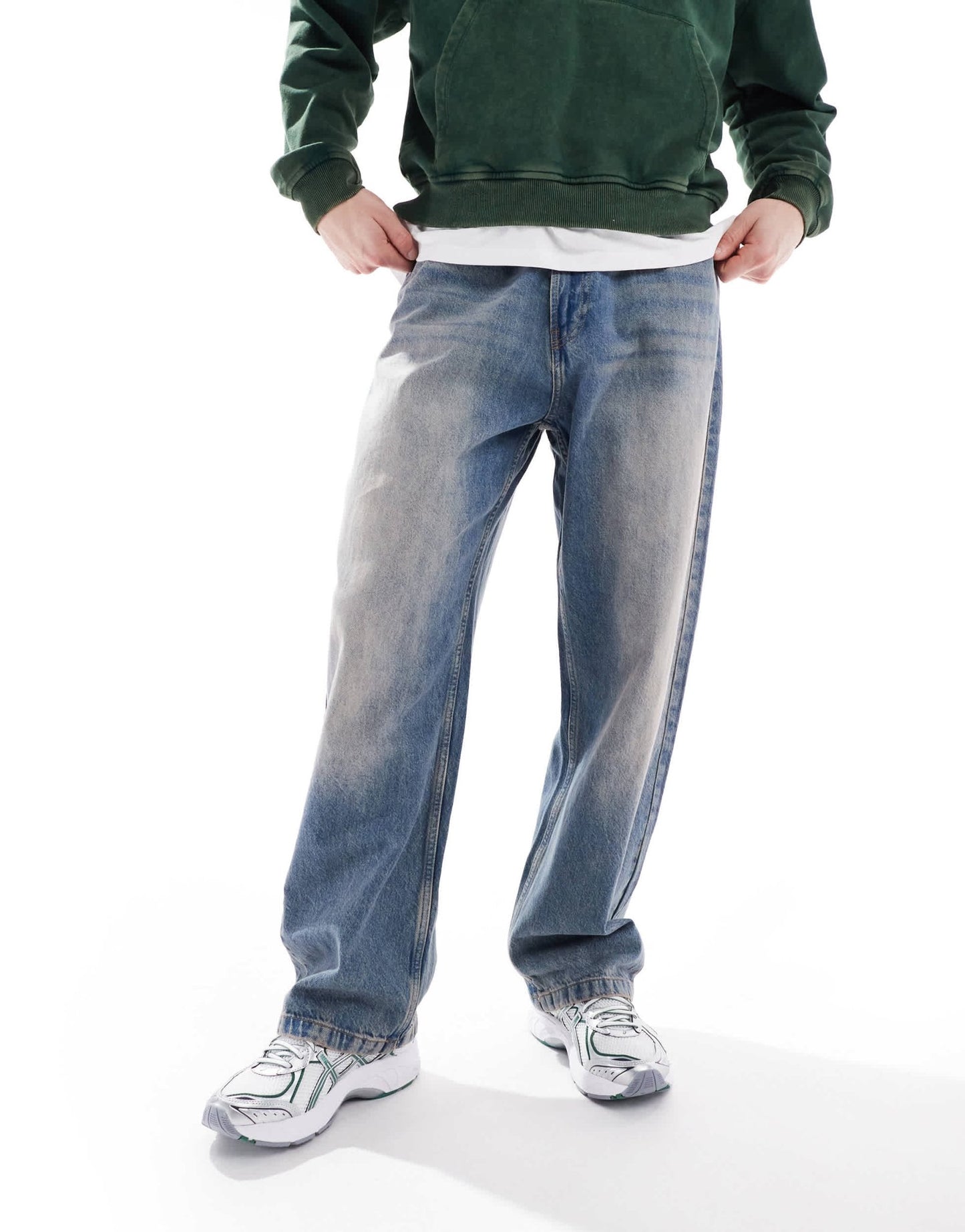 Bershka baggy fit jeans in washed blue - ASOS Sample Sale