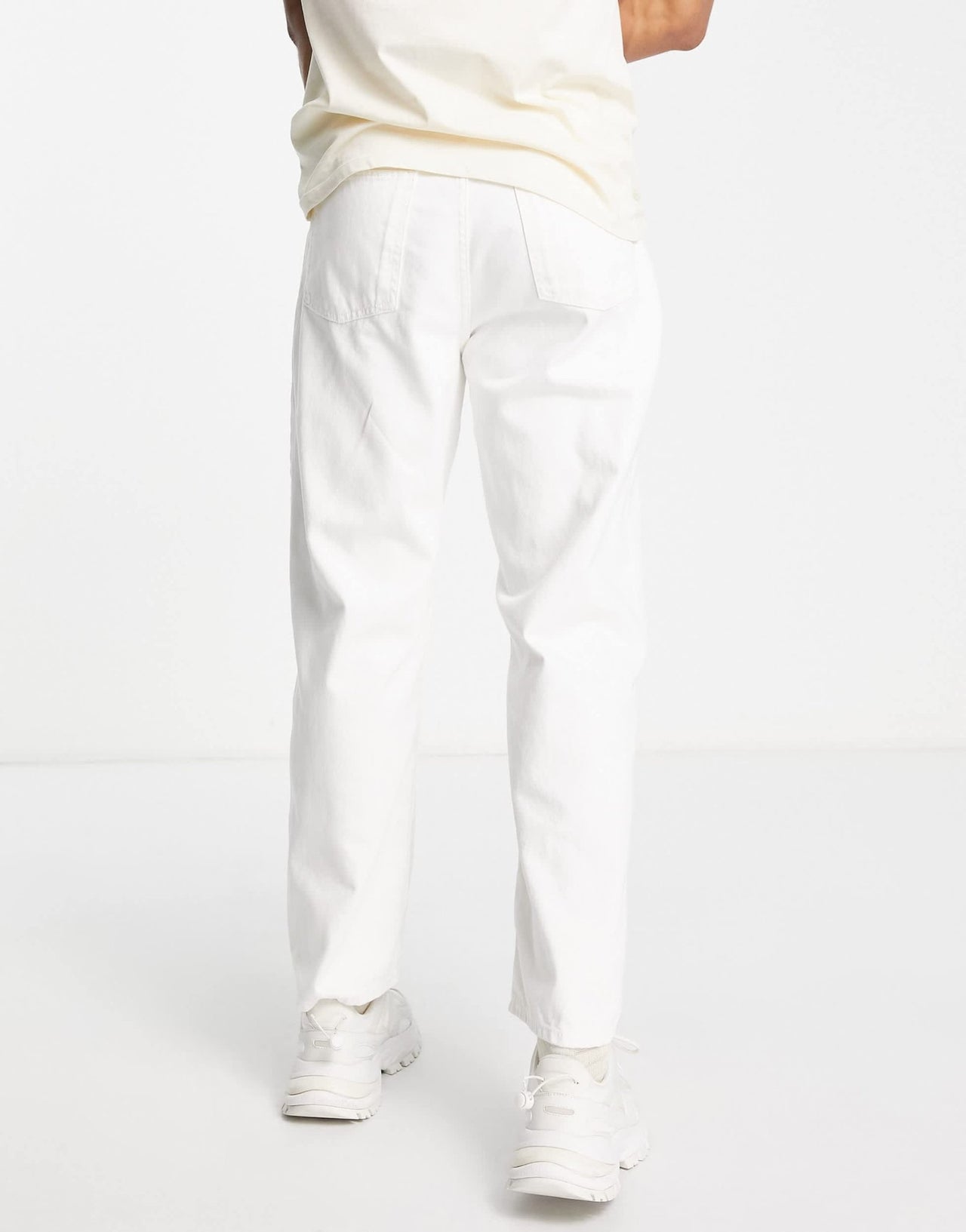 Bershka baggy jeans in white - ASOS Sample Sale