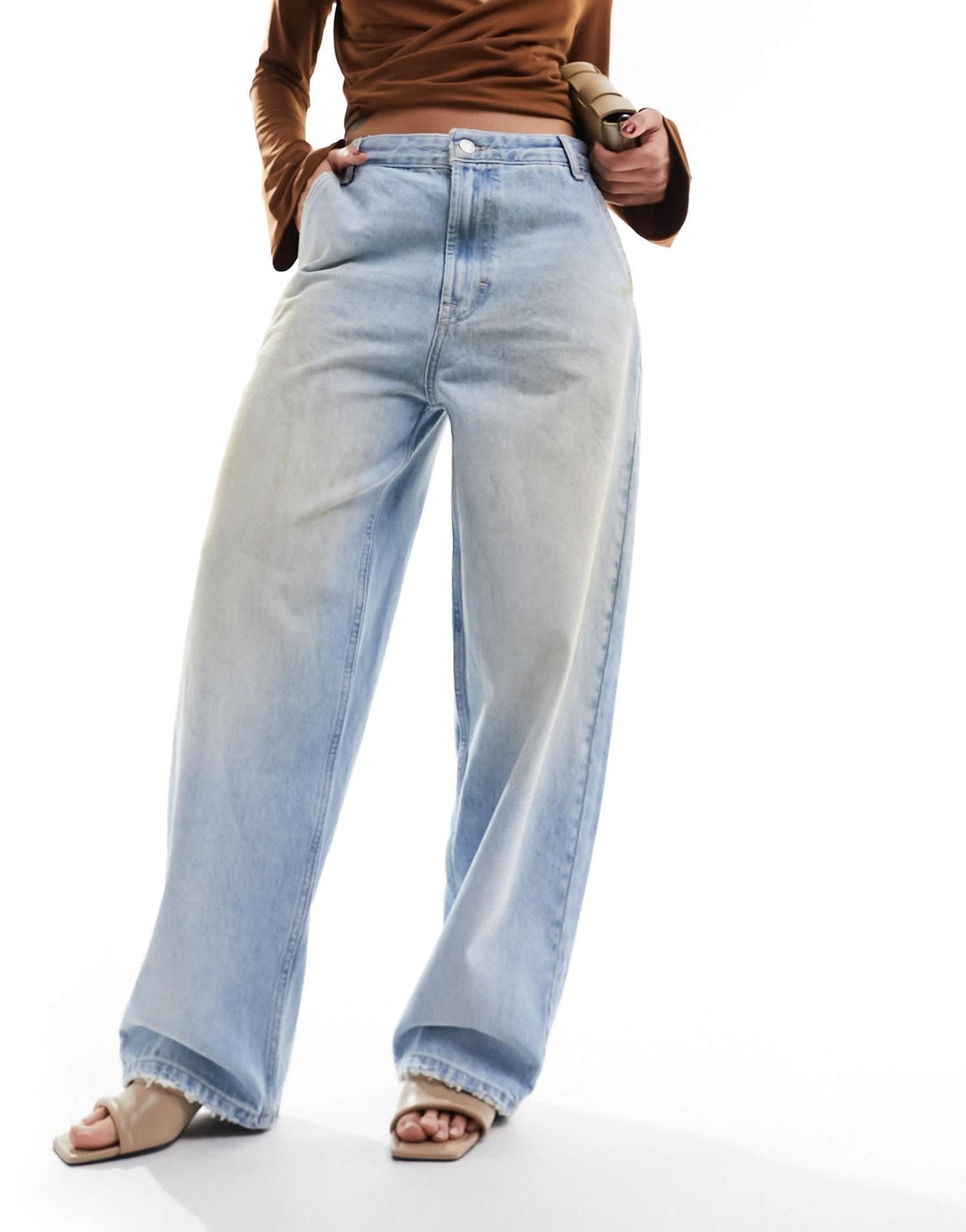 Bershka baggy skater jeans in light blue dirty wash - ASOS Sample Sale