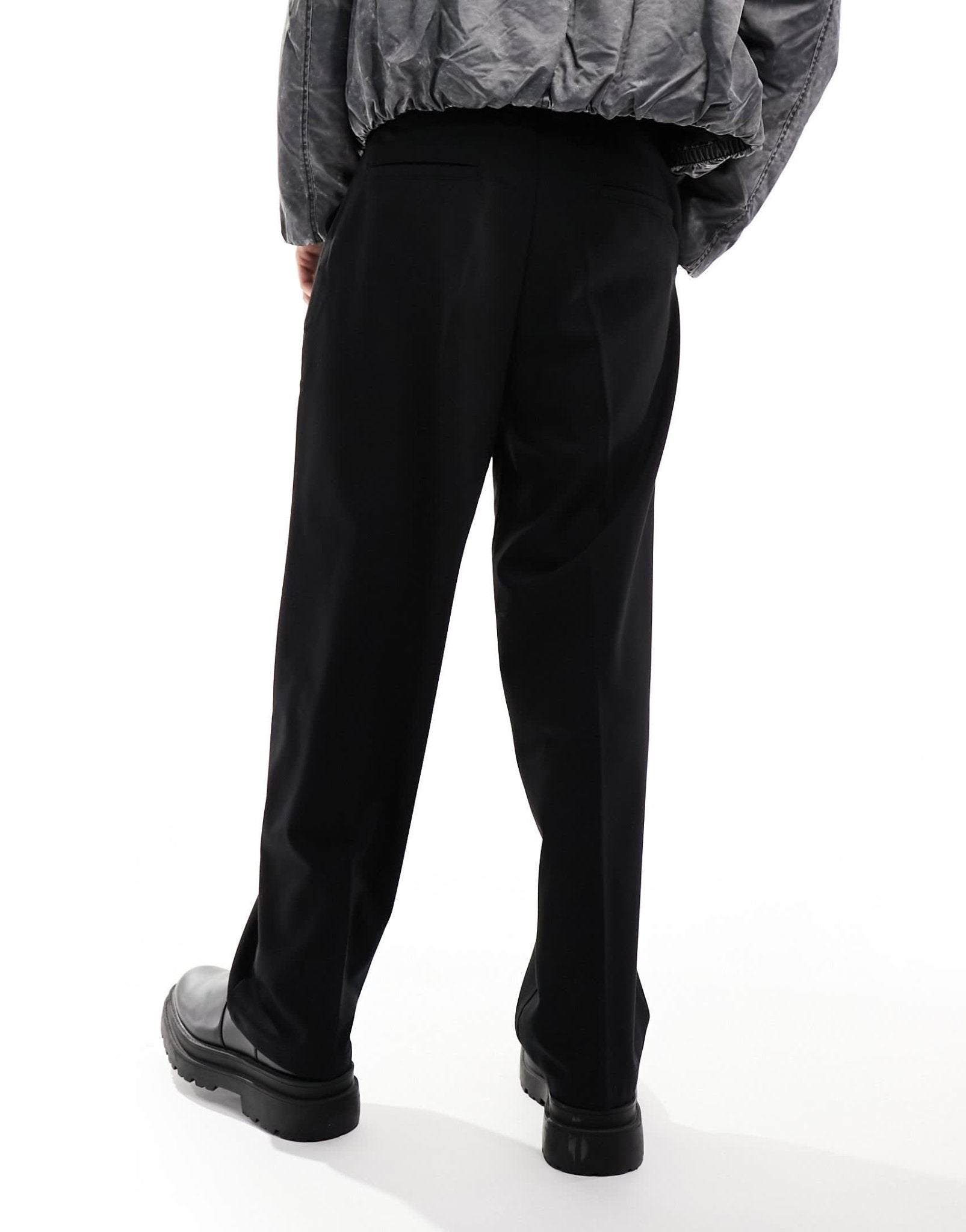 Bershka baggy tailored trouser in black - ASOS Sample Sale
