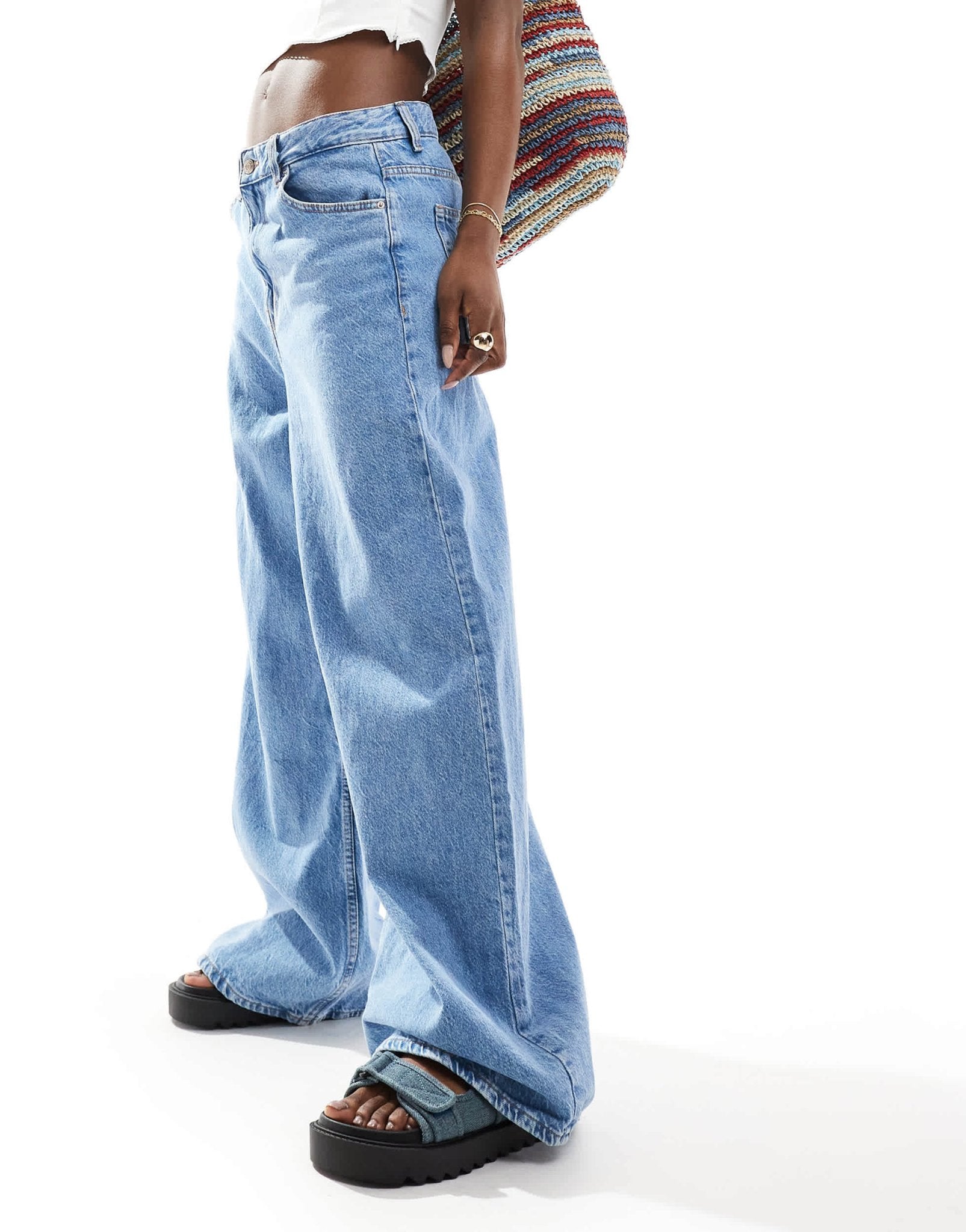Bershka baggy wide leg jeans in light blue - ASOS Sample Sale