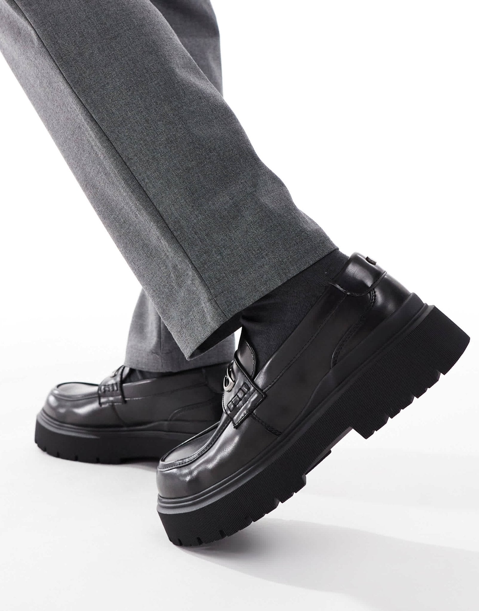 Bershka chunky buckle loafer in black - ASOS Sample Sale