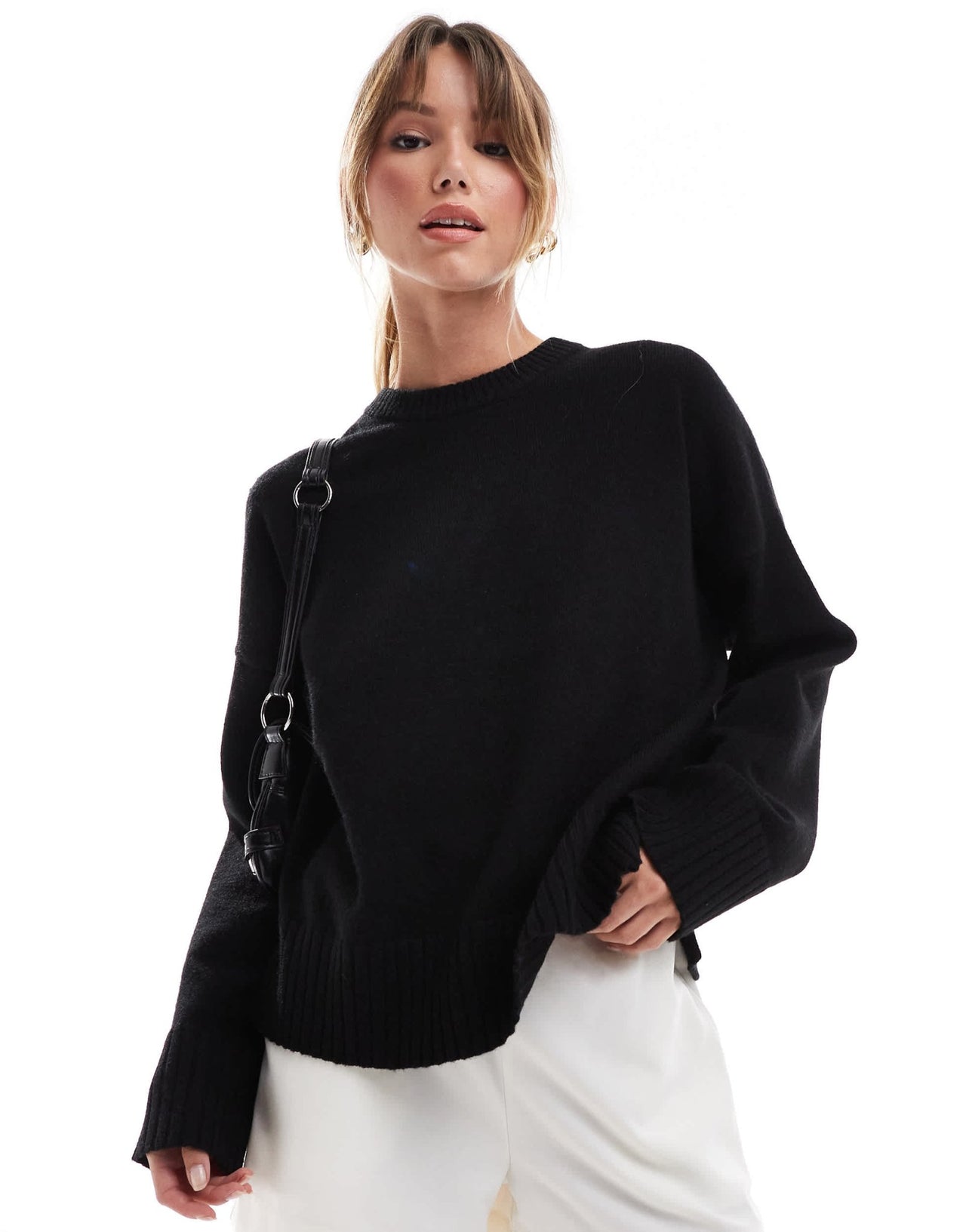 Bershka chunky crew neck jumper in black - ASOS Sample Sale