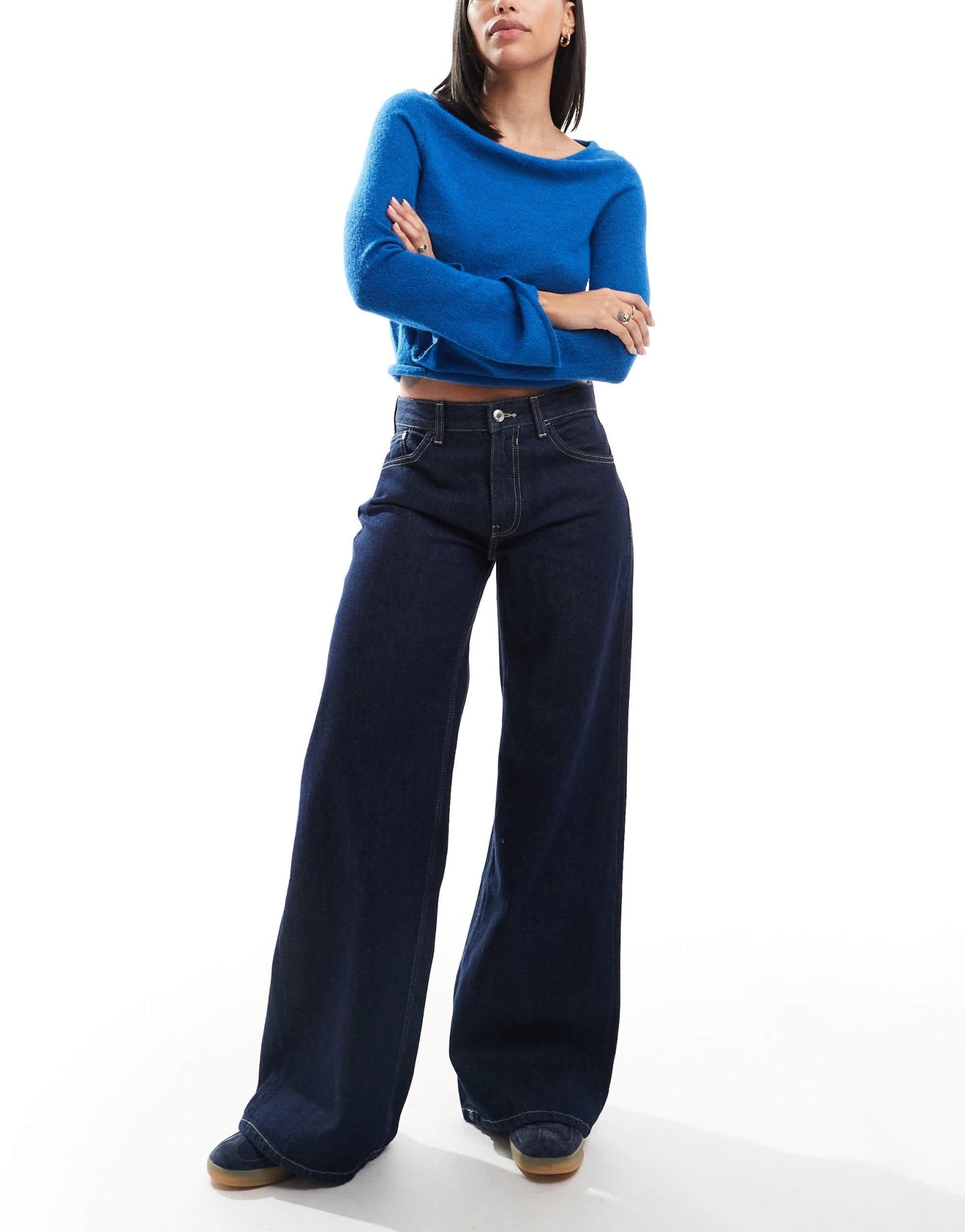Bershka clean wide leg jeans in authentic dark blue - ASOS Sample Sale
