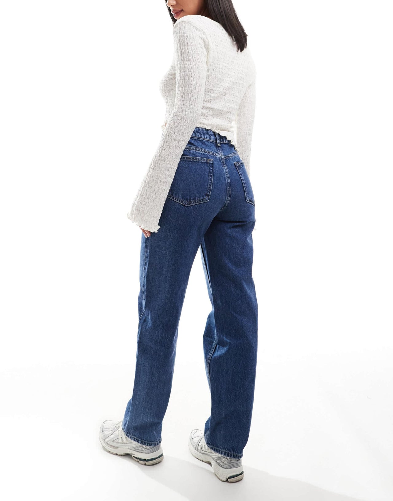 Bershka comfort fit mom jean in authentic blue - ASOS Sample Sale
