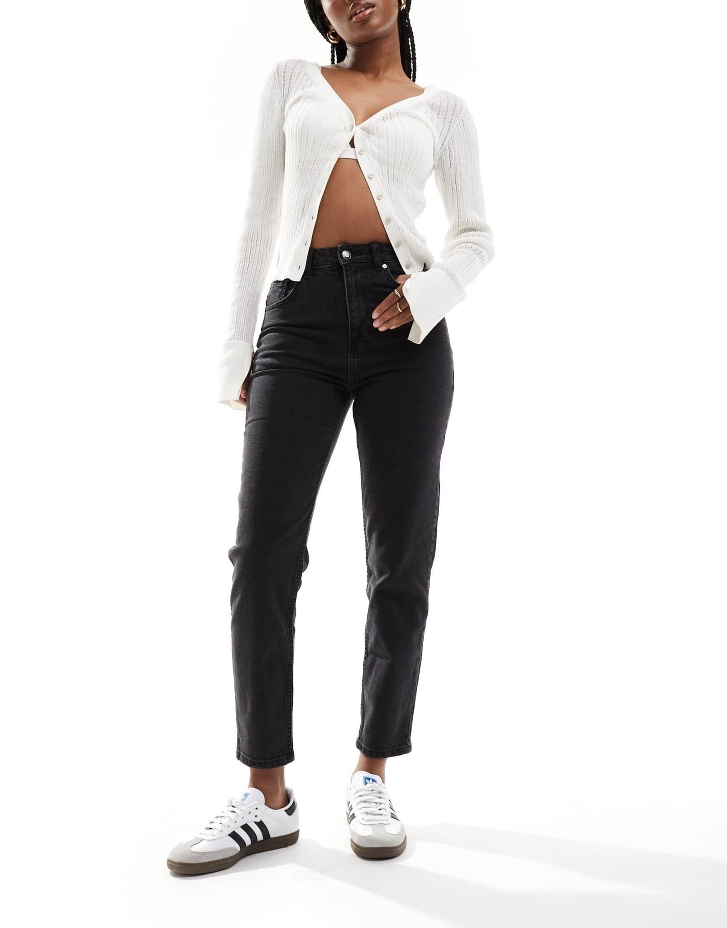 Bershka comfort fit mom jean in black - ASOS Sample Sale