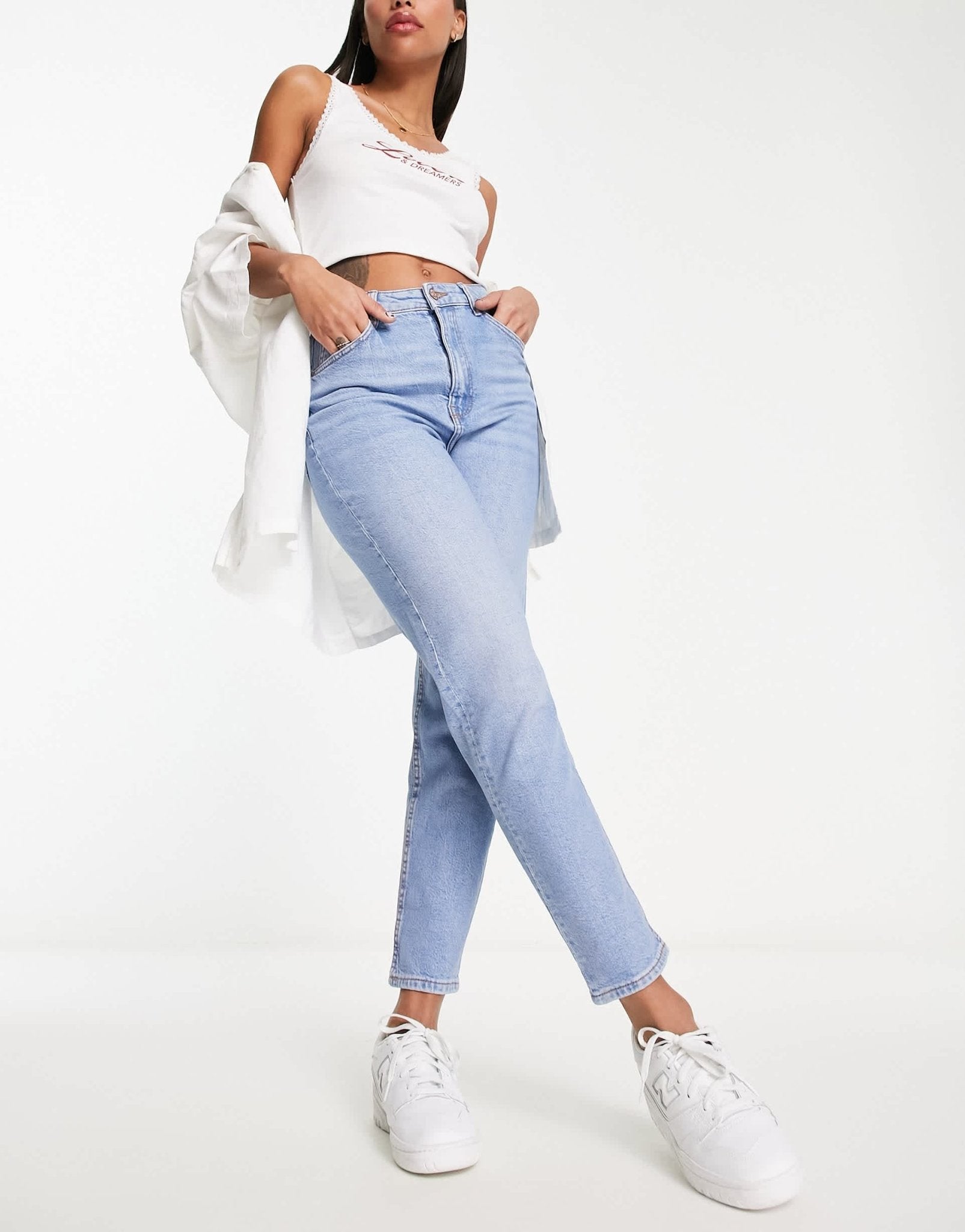Bershka comfort fit mom jean in light blue - ASOS Sample Sale