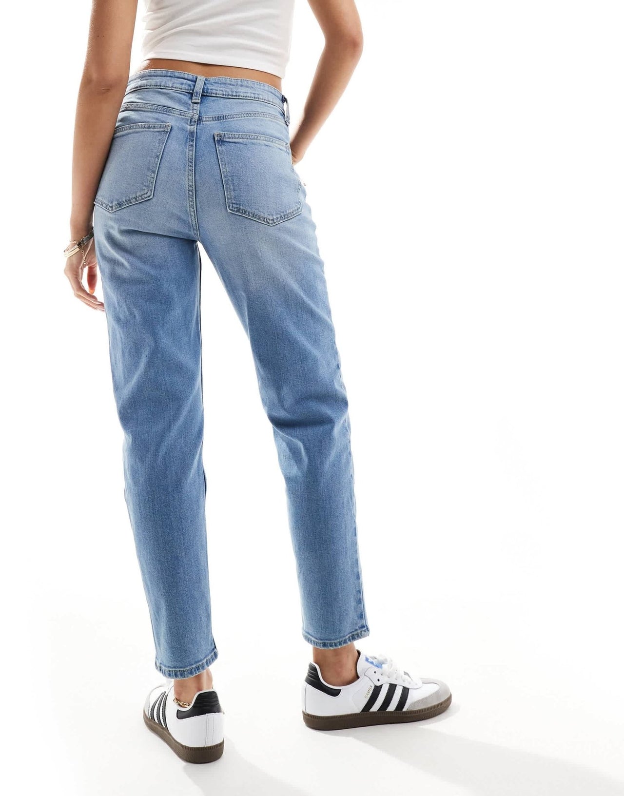 Bershka comfort fit mom jean in light blue - ASOS Sample Sale