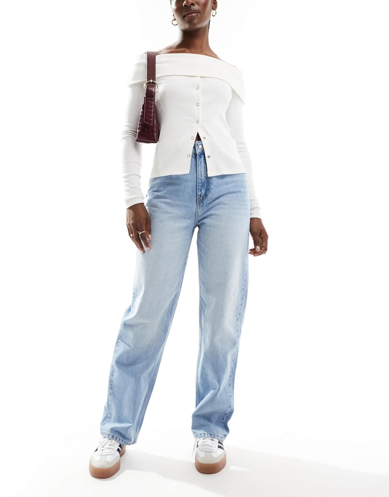 Bershka comfort fit mom jean in light blue wash - ASOS Sample Sale