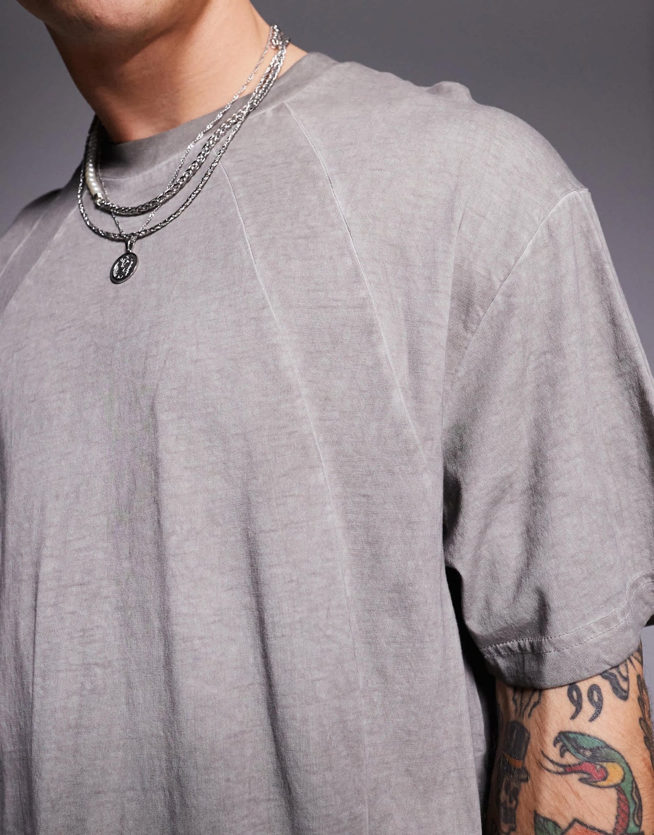 Bershka distressed co-ord t-shirt in grey - ASOS Sample Sale