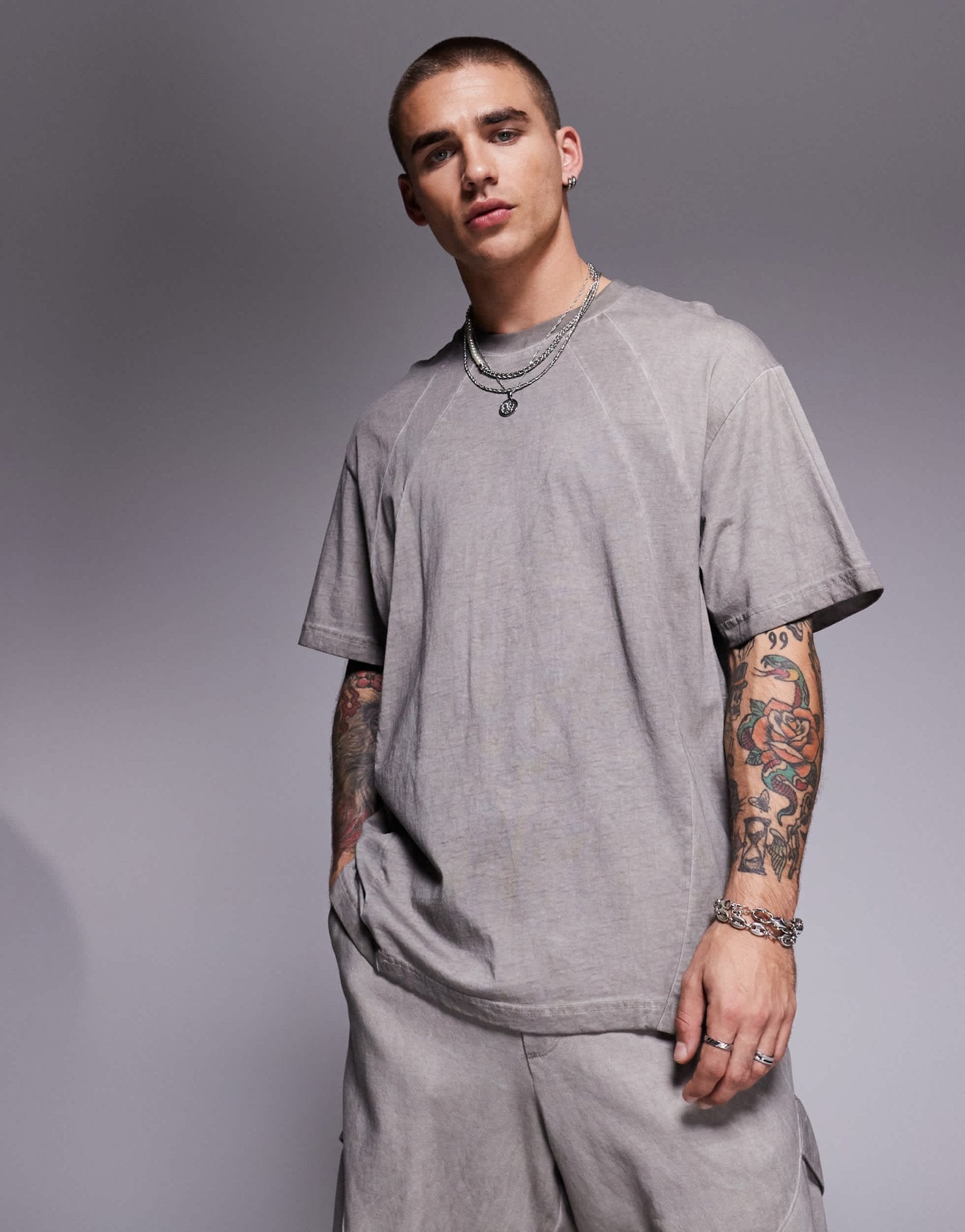 Bershka distressed co-ord t-shirt in grey - ASOS Sample Sale