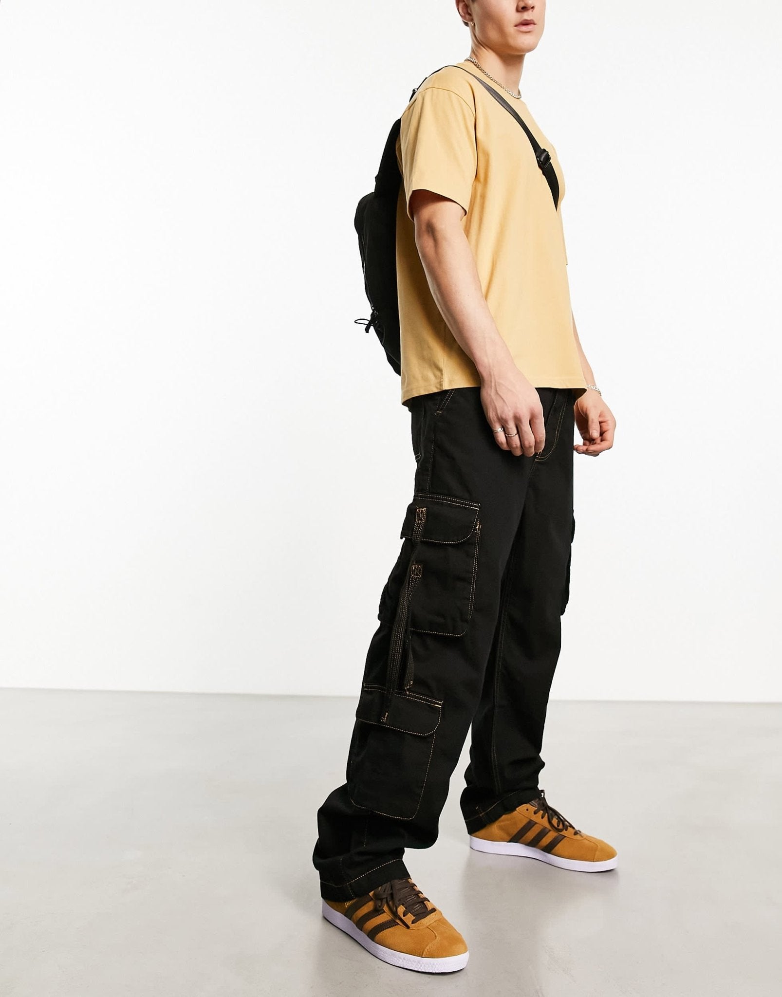 Bershka double pocket cargo jean in black - ASOS Sample Sale