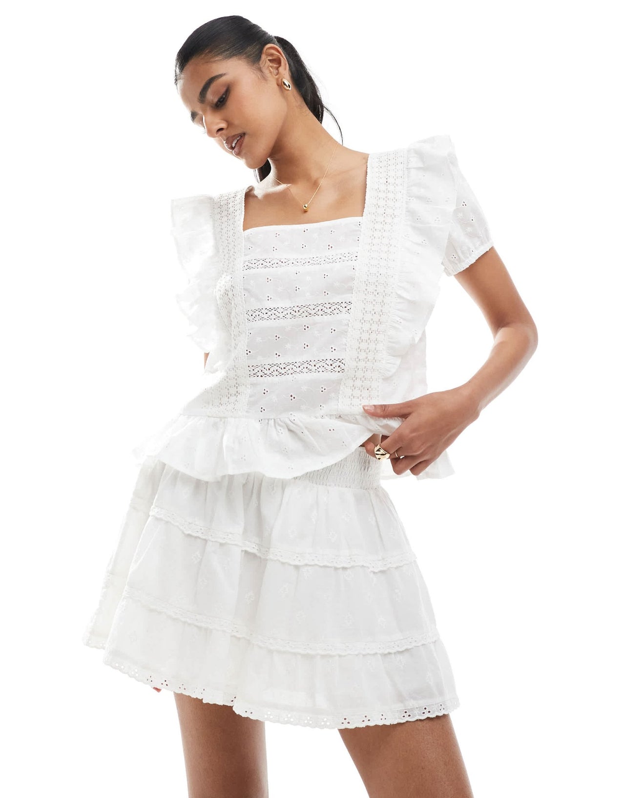 Bershka embroidered tiered rara mini skirt in white - ASOS Sample Sale