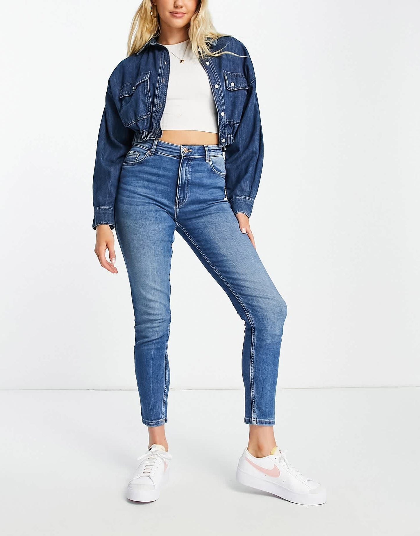 Bershka high waist skinny jean in medium blue - ASOS Sample Sale