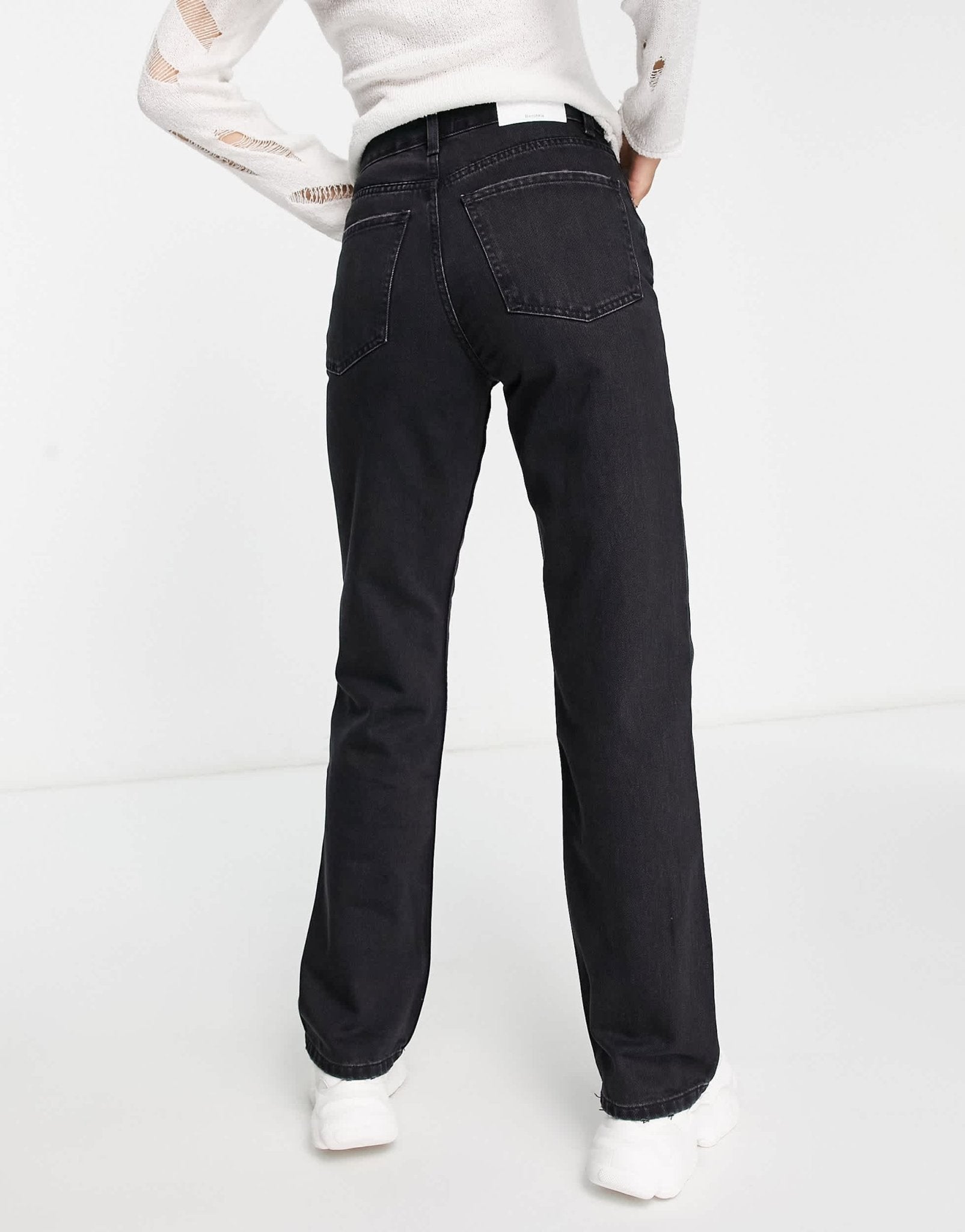 Bershka high waisted dad jean in black - ASOS Sample Sale