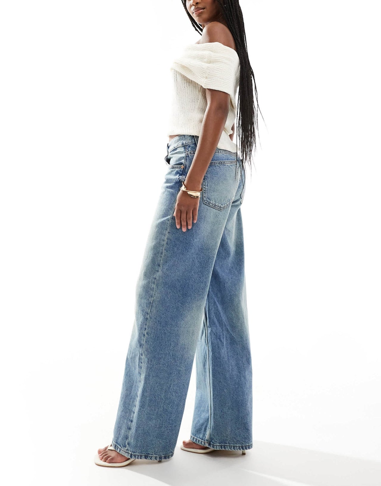 Bershka high waisted wide leg jeans in dirty mid blue wash - ASOS Sample Sale