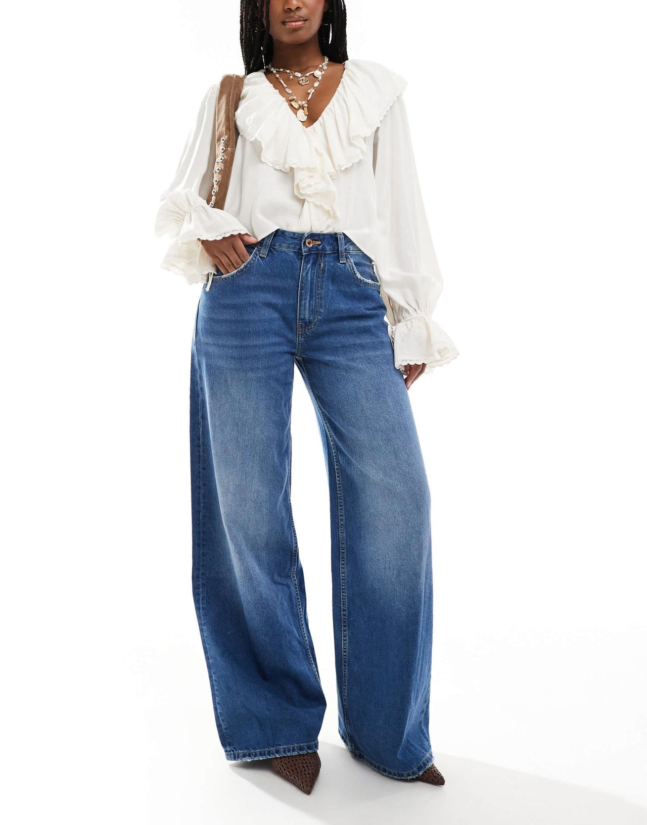 Bershka high waisted wide leg jeans in indigo wash - ASOS Sample Sale