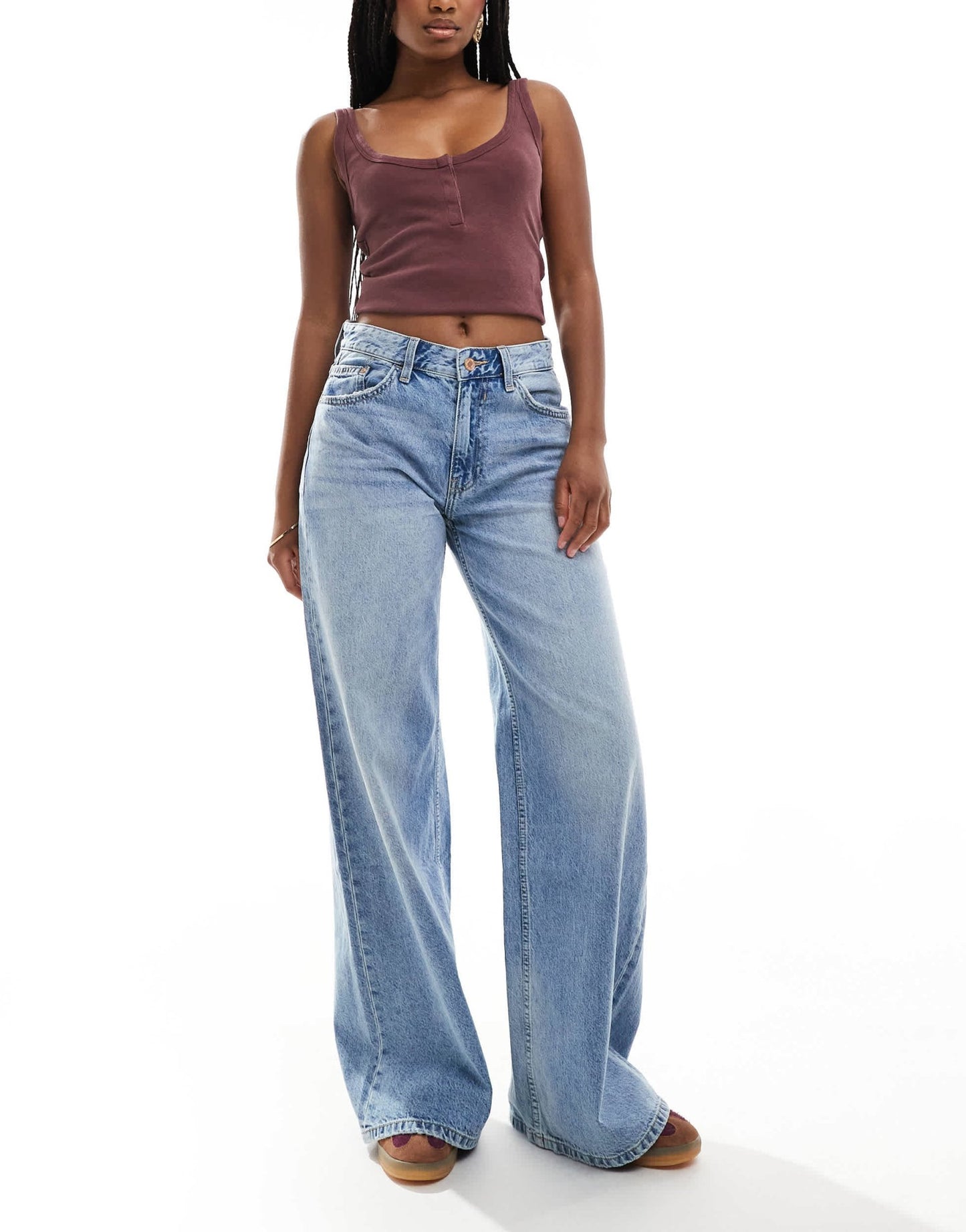Bershka high waisted wide leg jeans in light wash blue - ASOS Sample Sale