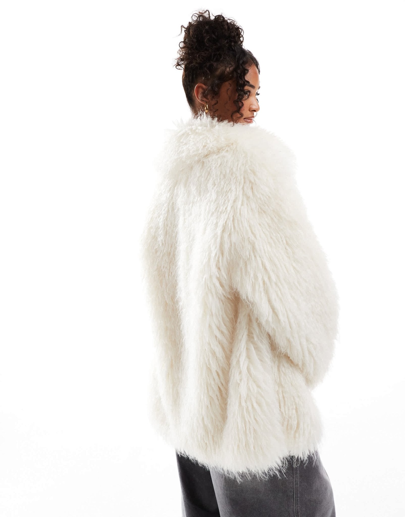 Bershka longline faux fur coat in ecru - ASOS Sample Sale