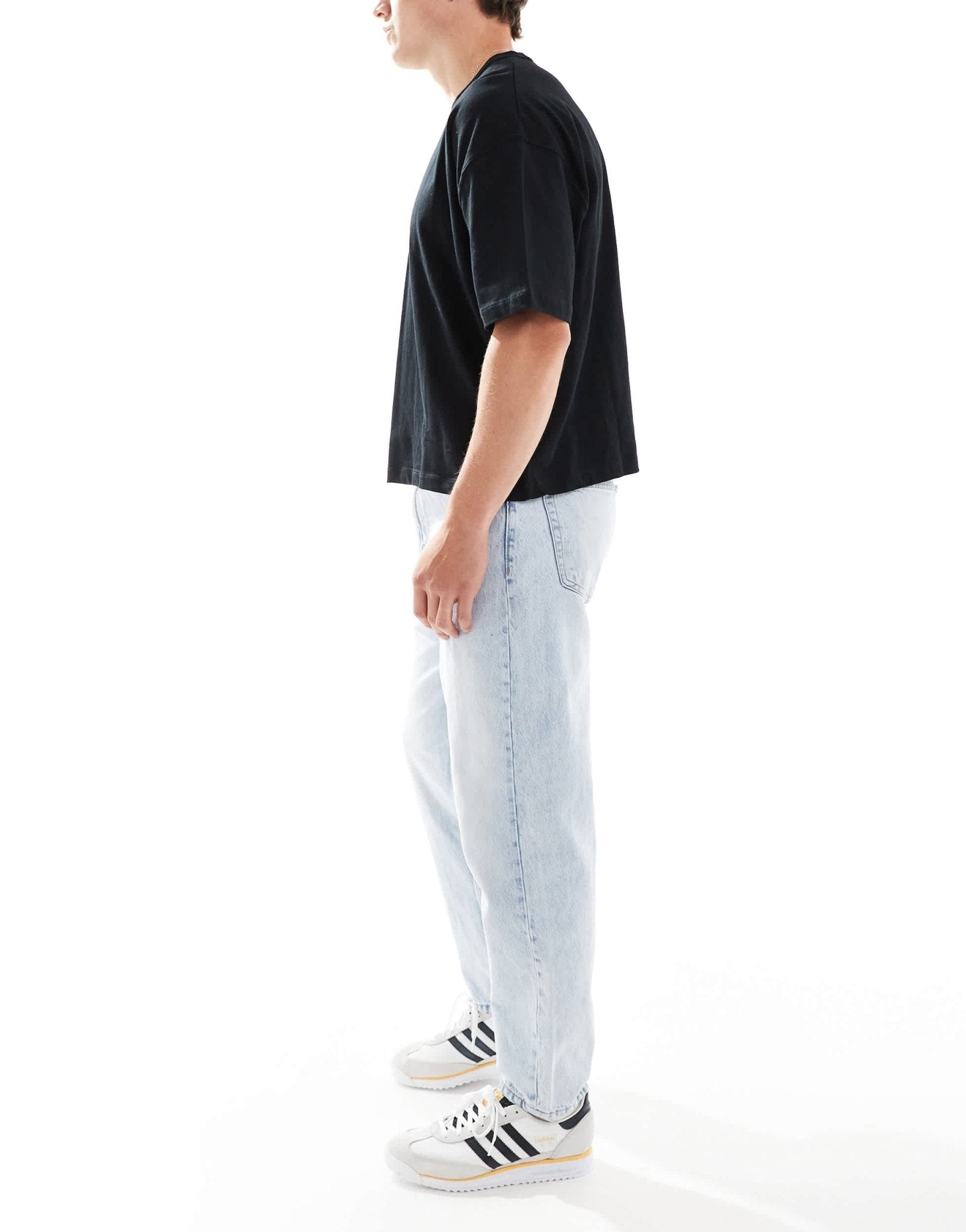 Bershka loose fit jeans in light blue wash - ASOS Sample Sale