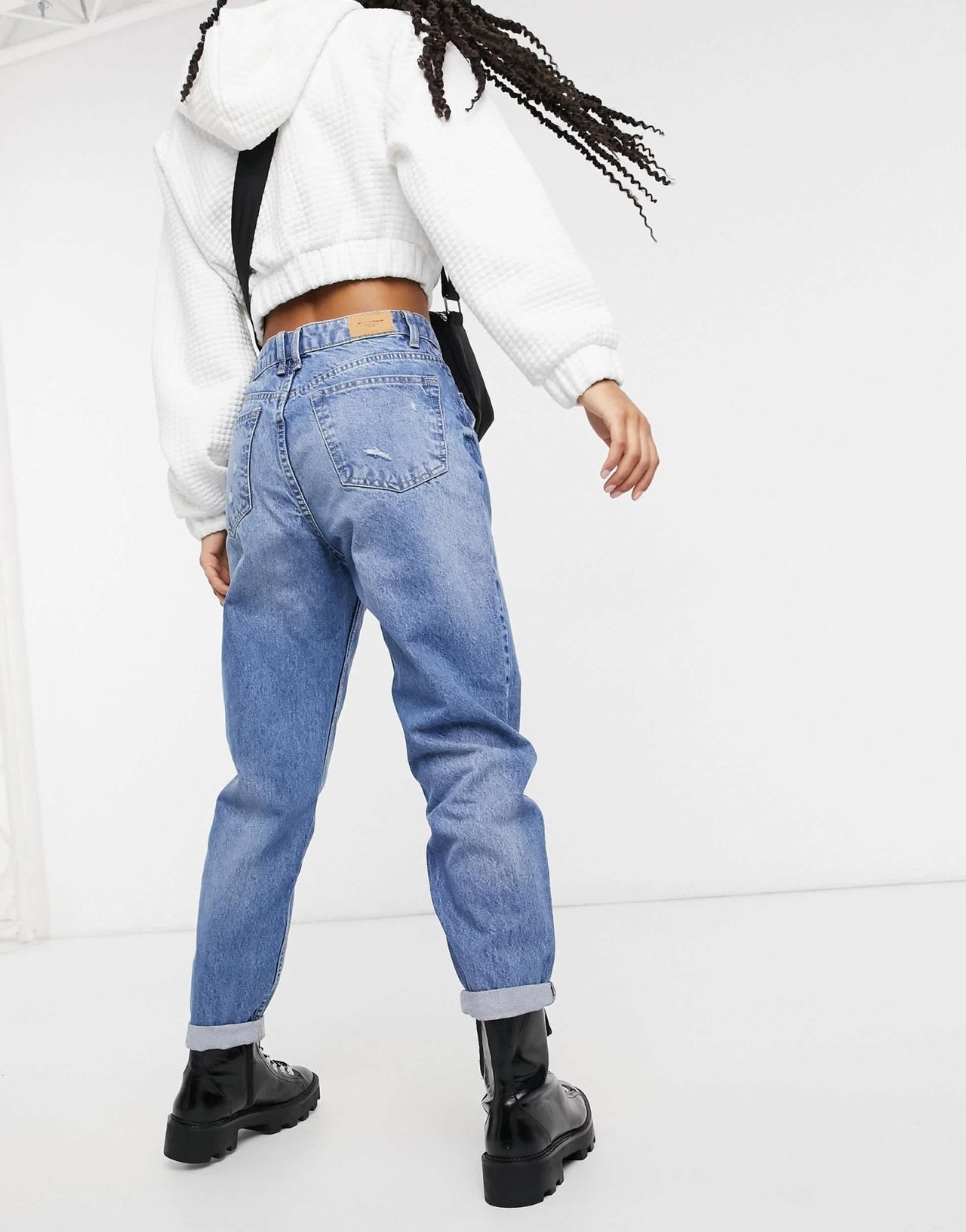 Bershka mom jean in light blue - ASOS Sample Sale
