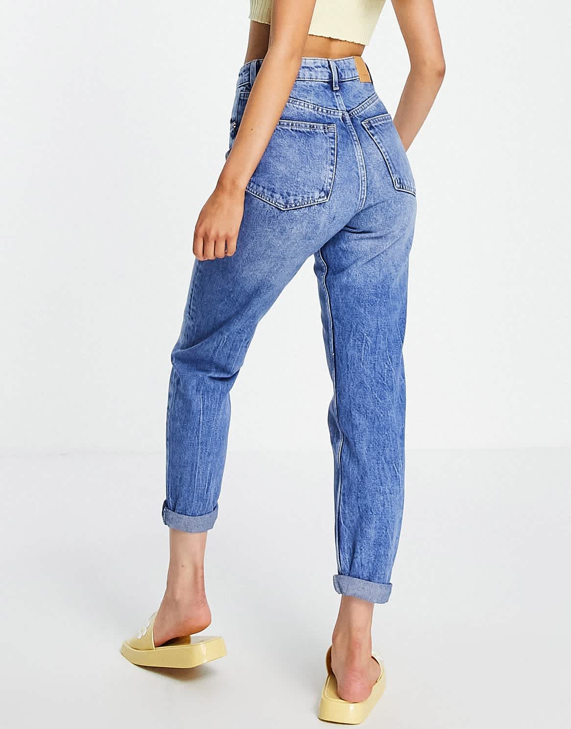 Bershka mom jean in vintage blue - ASOS Sample Sale