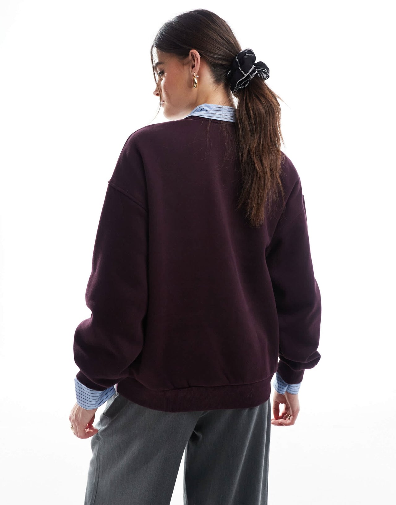 Bershka oversized sweatshirt in burgundy - ASOS Sample Sale