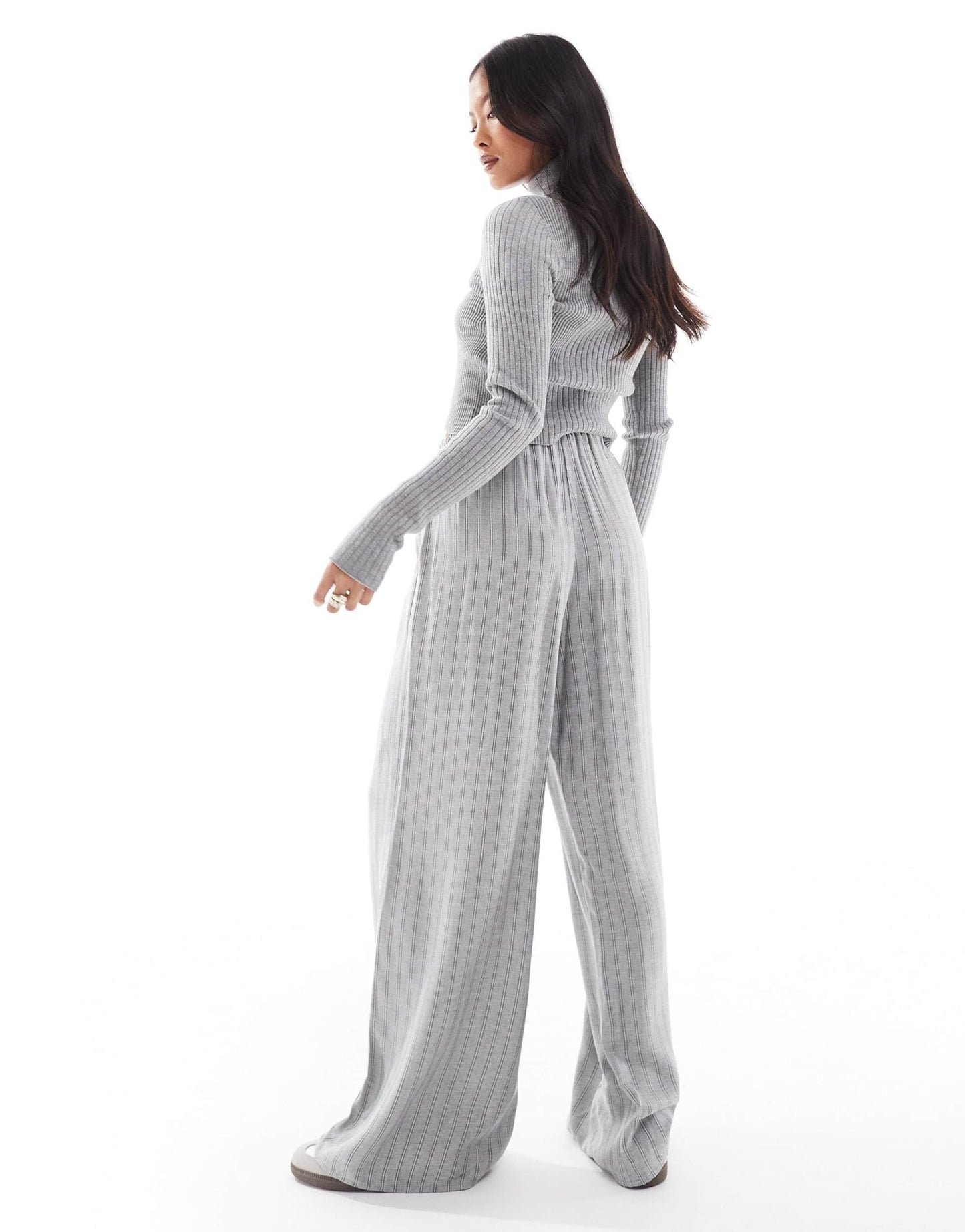 Bershka Petite drawstring waist wide leg trousers in grey - ASOS Sample Sale