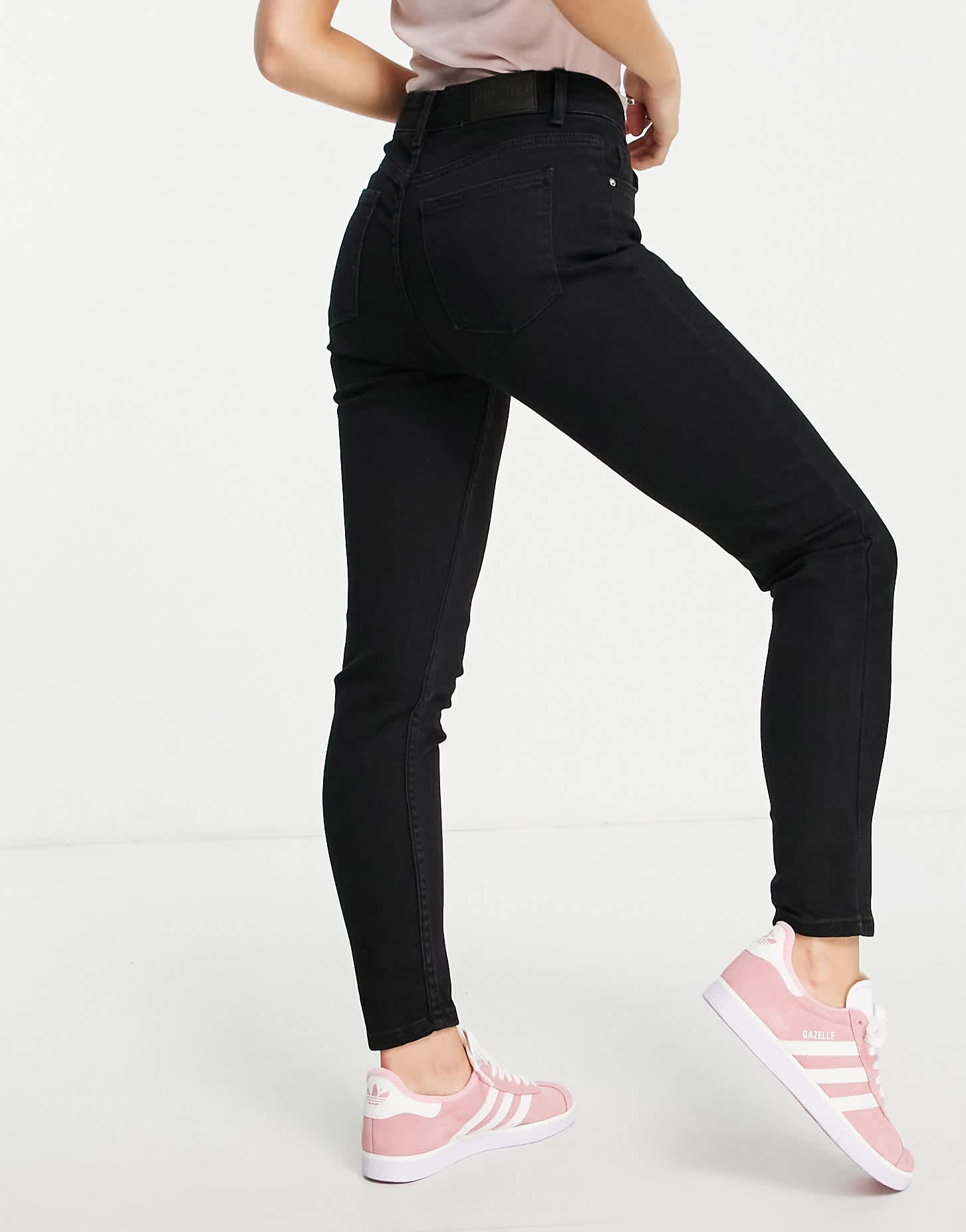 Bershka Petite high waist skinny jean in black - ASOS Sample Sale