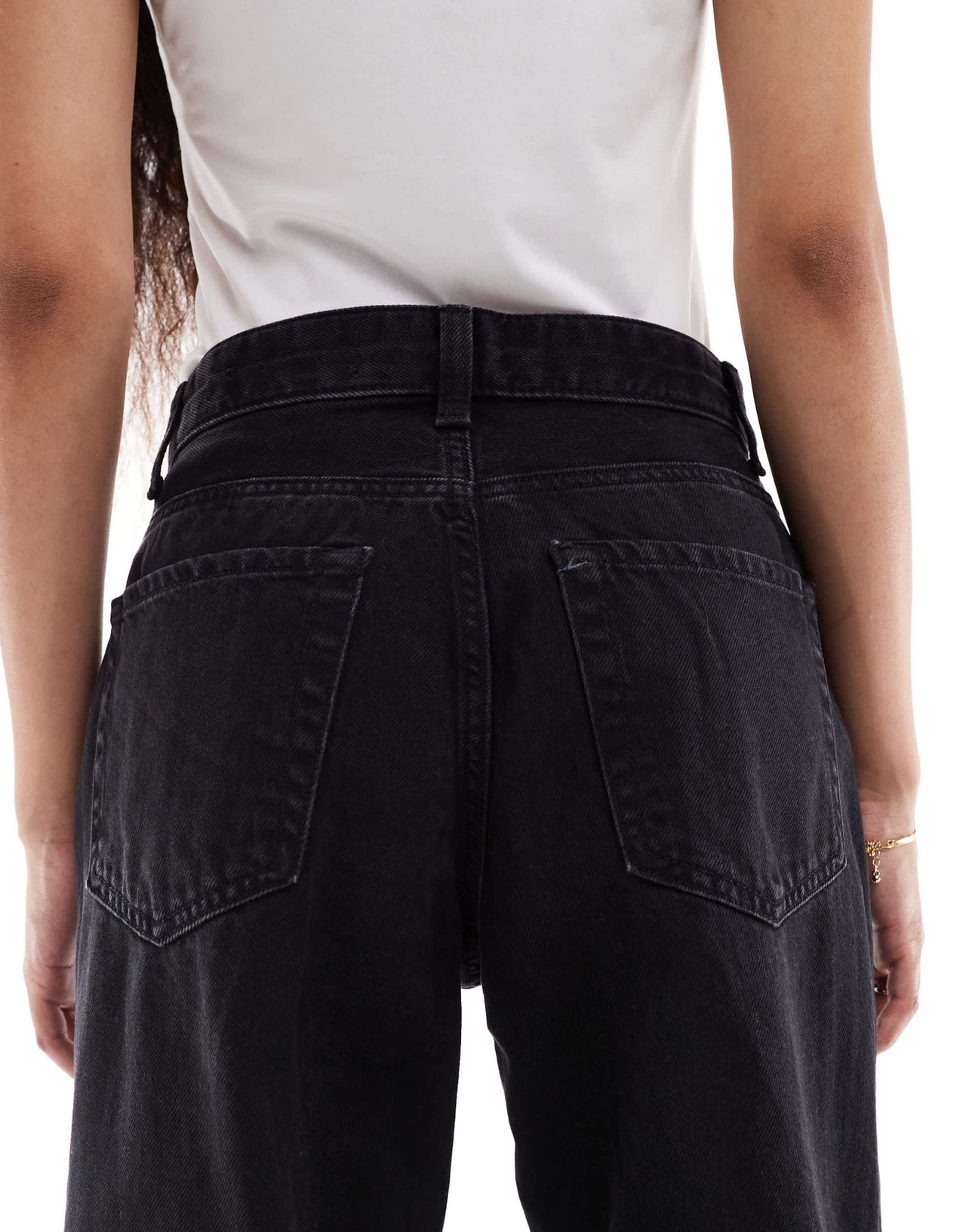 Bershka Petite high waisted 90s wide leg jeans in black - ASOS Sample Sale